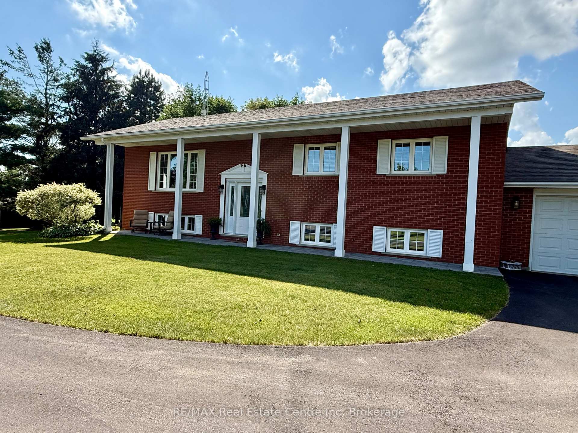 Photo 5 of 9098 27 Side Road, Erin, Rural Erin — HOMEH