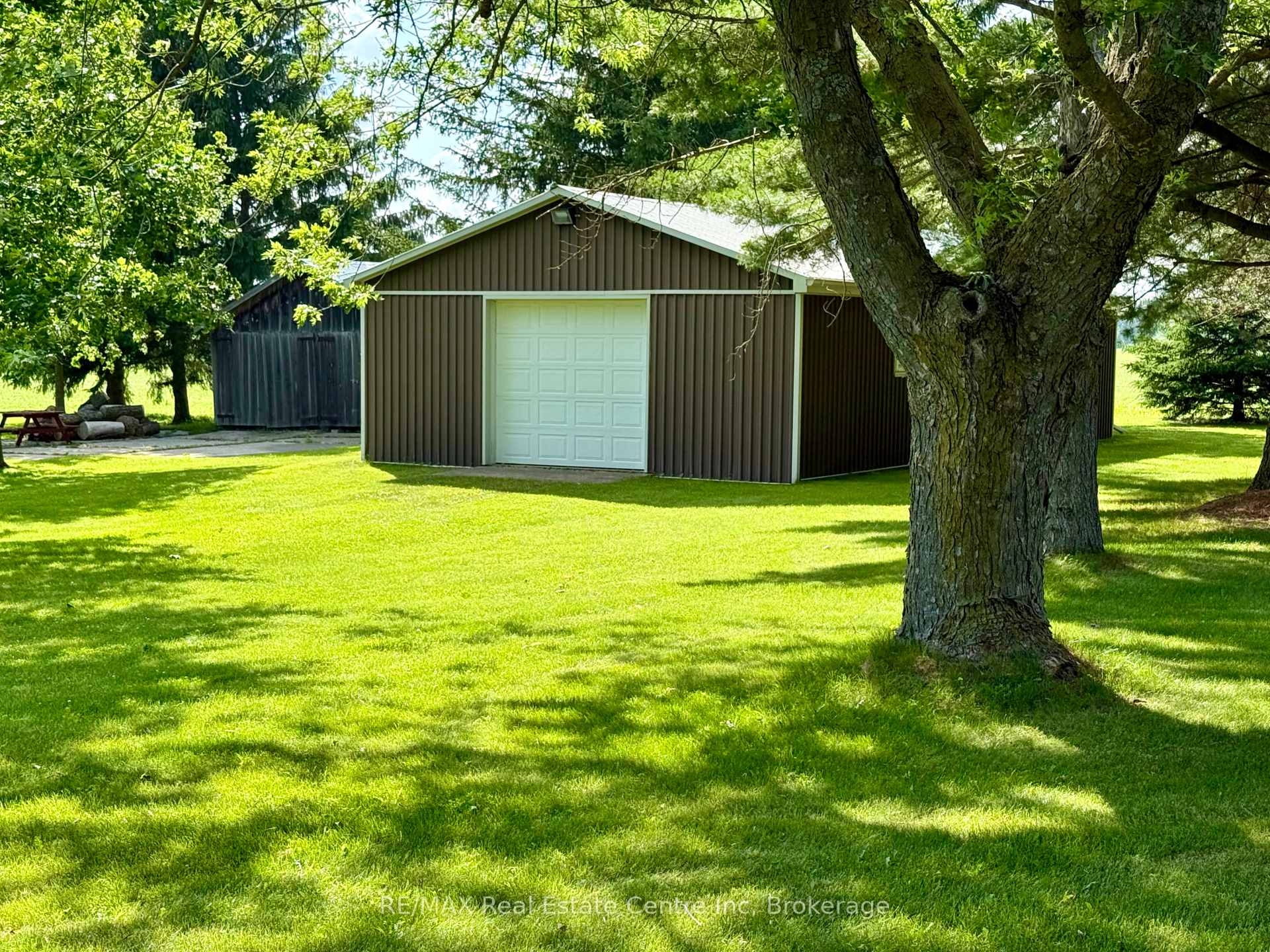 Photo 10 of 9098 27 Side Road, Erin, Rural Erin — HOMEH