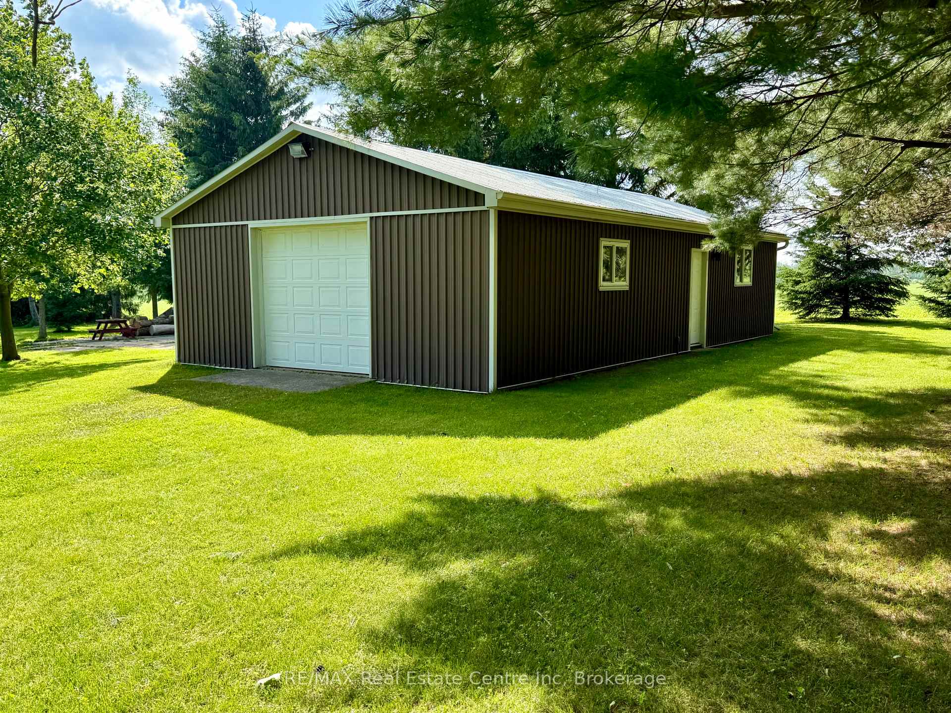 Photo 11 of 9098 27 Side Road, Erin, Rural Erin — HOMEH