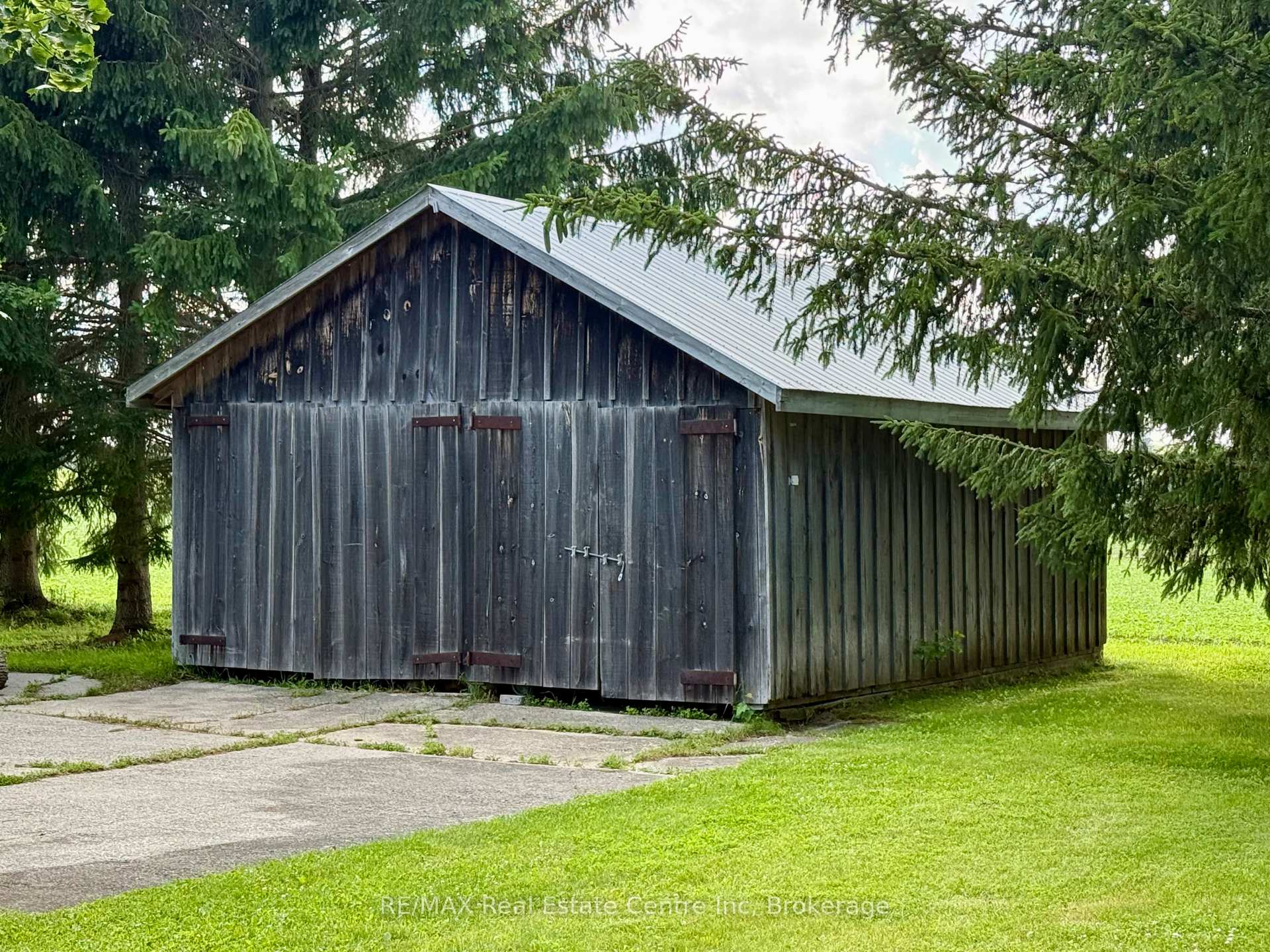 Photo 12 of 9098 27 Side Road, Erin, Rural Erin — HOMEH