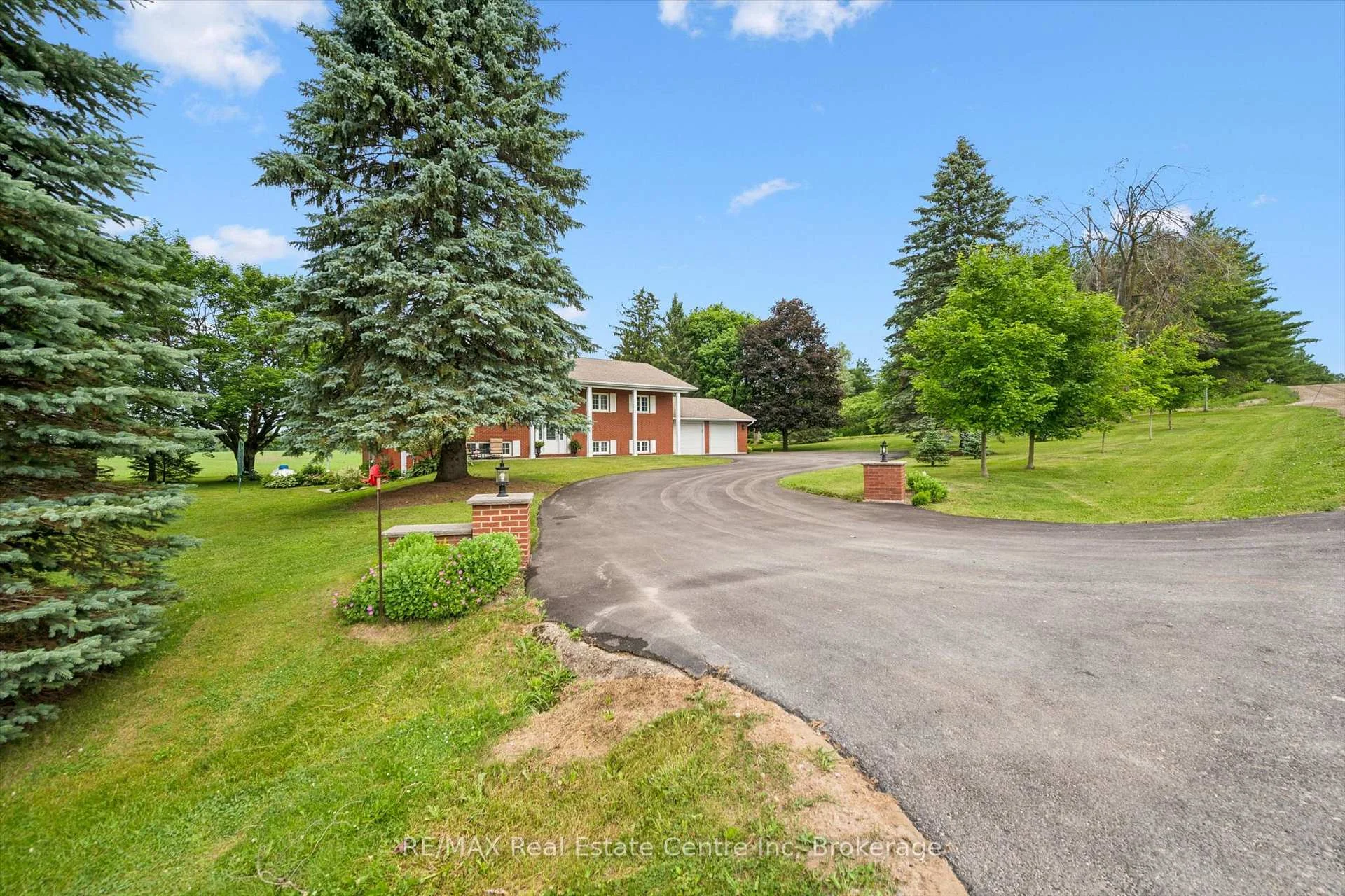 Photo 37 of 9098 27 Side Road, Erin, Rural Erin — HOMEH