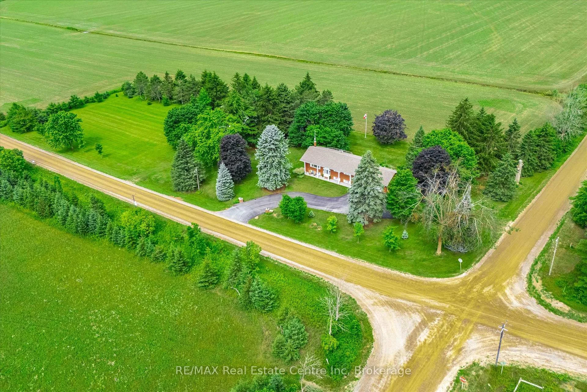 Photo 91 of 9098 27 Side Road, Erin, Rural Erin — HOMEH
