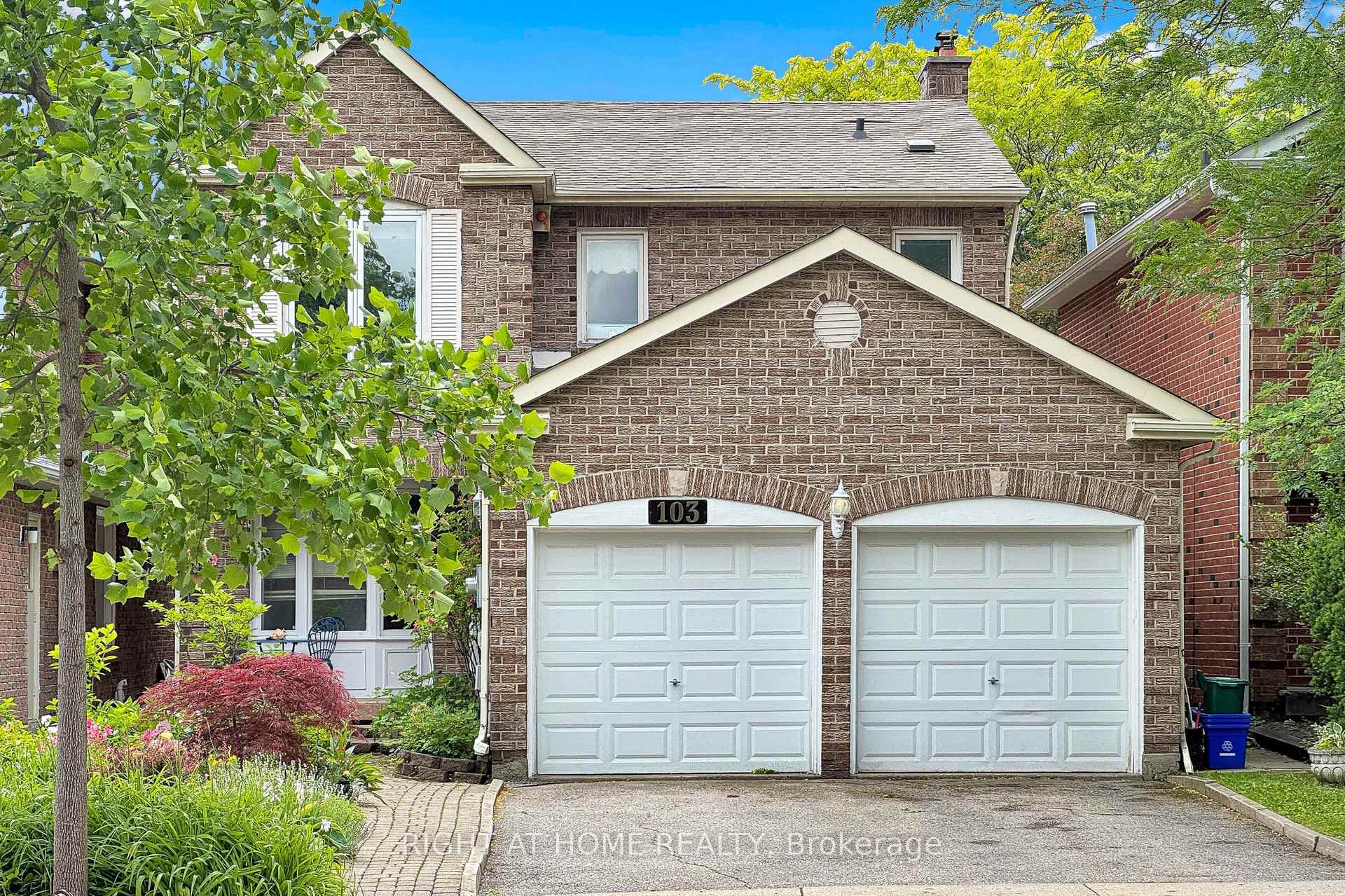 Photo 2 of 103 Heatherton Way, Vaughan, Crestwood-Springfarm-Yorkhill — HOMEH