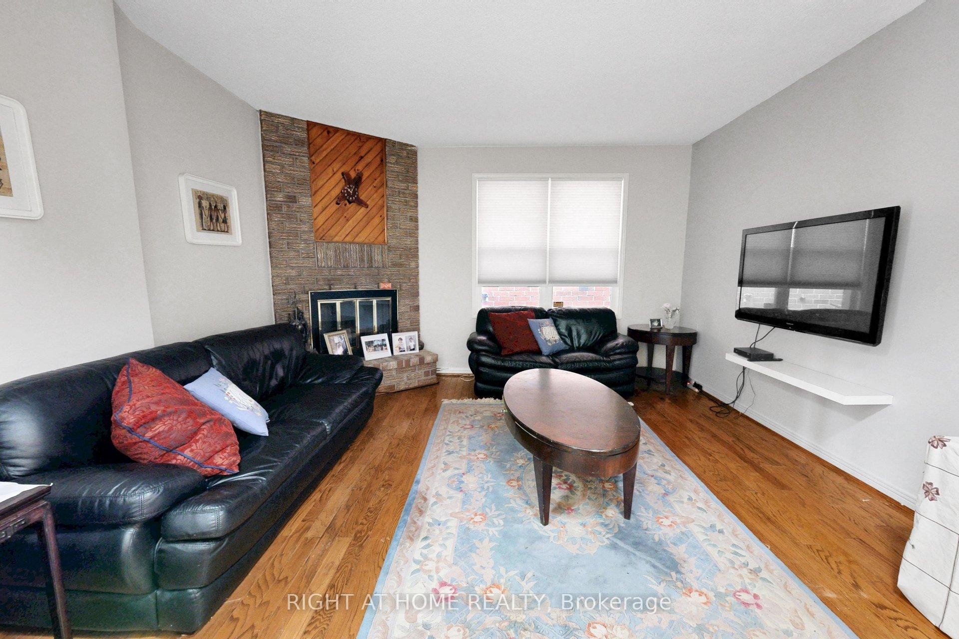 Photo 14 of 103 Heatherton Way, Vaughan, Crestwood-Springfarm-Yorkhill — HOMEH
