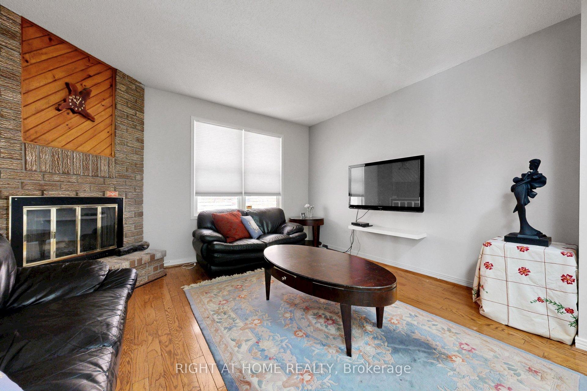 Photo 17 of 103 Heatherton Way, Vaughan, Crestwood-Springfarm-Yorkhill — HOMEH