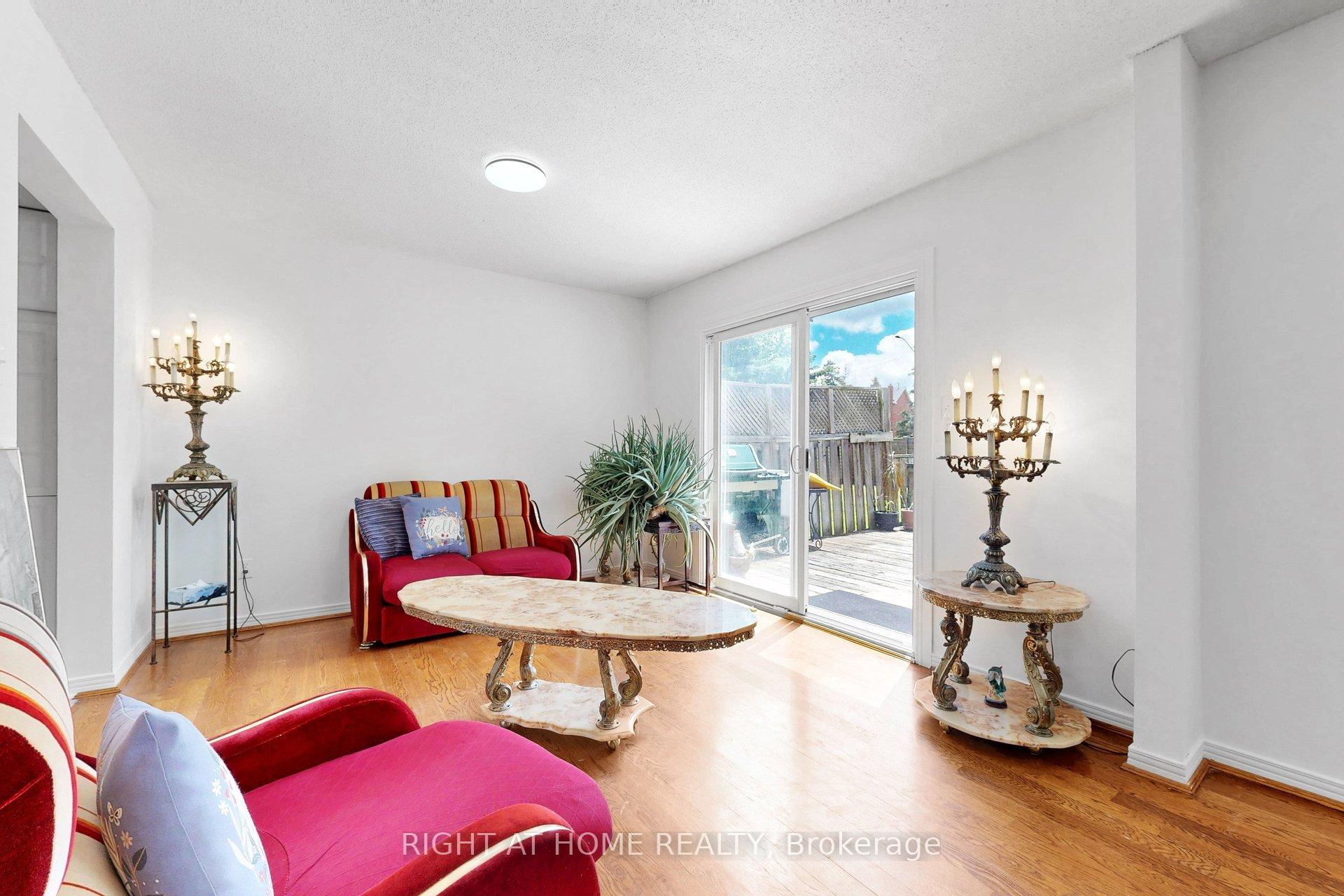 Photo 19 of 103 Heatherton Way, Vaughan, Crestwood-Springfarm-Yorkhill — HOMEH