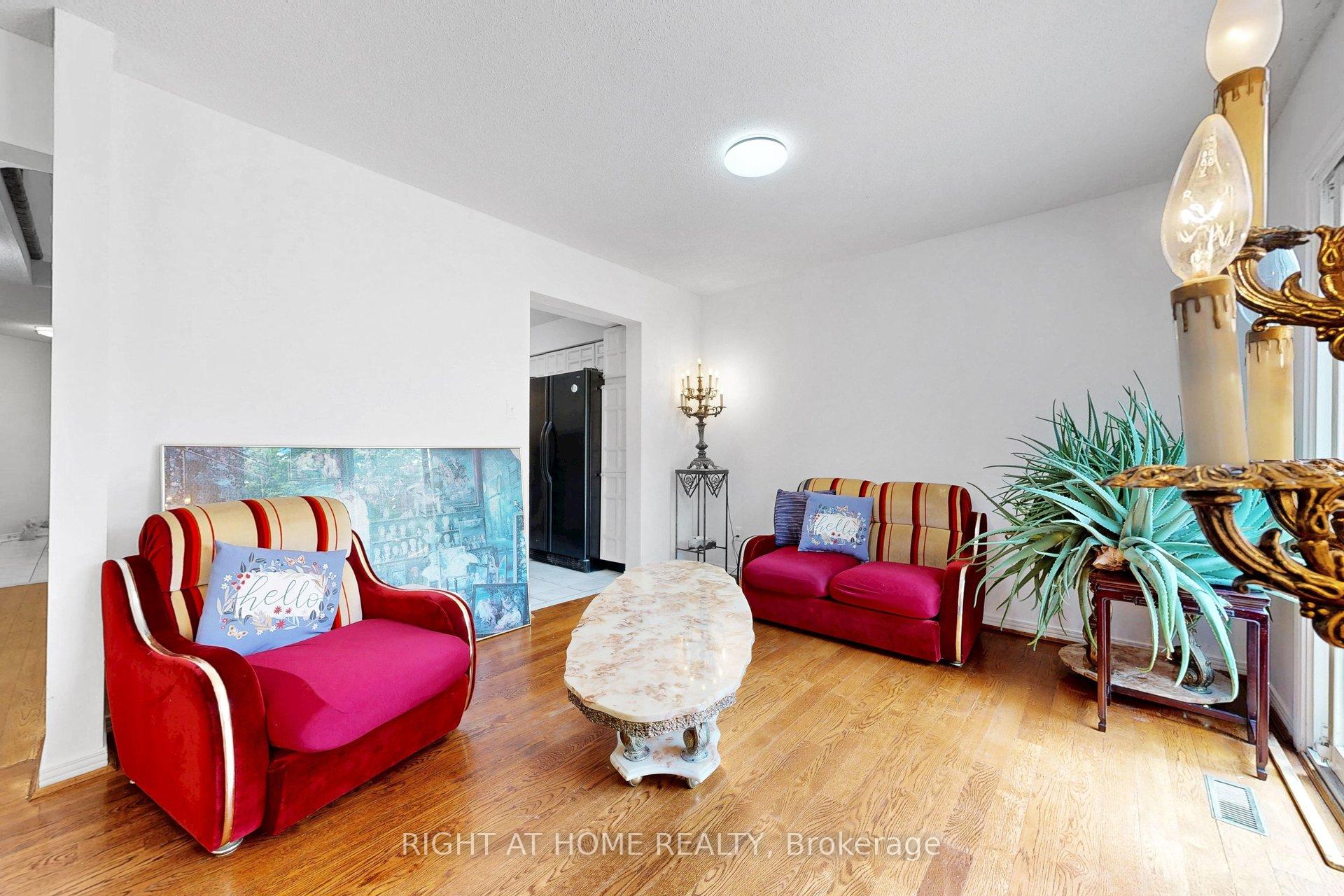 Photo 20 of 103 Heatherton Way, Vaughan, Crestwood-Springfarm-Yorkhill — HOMEH