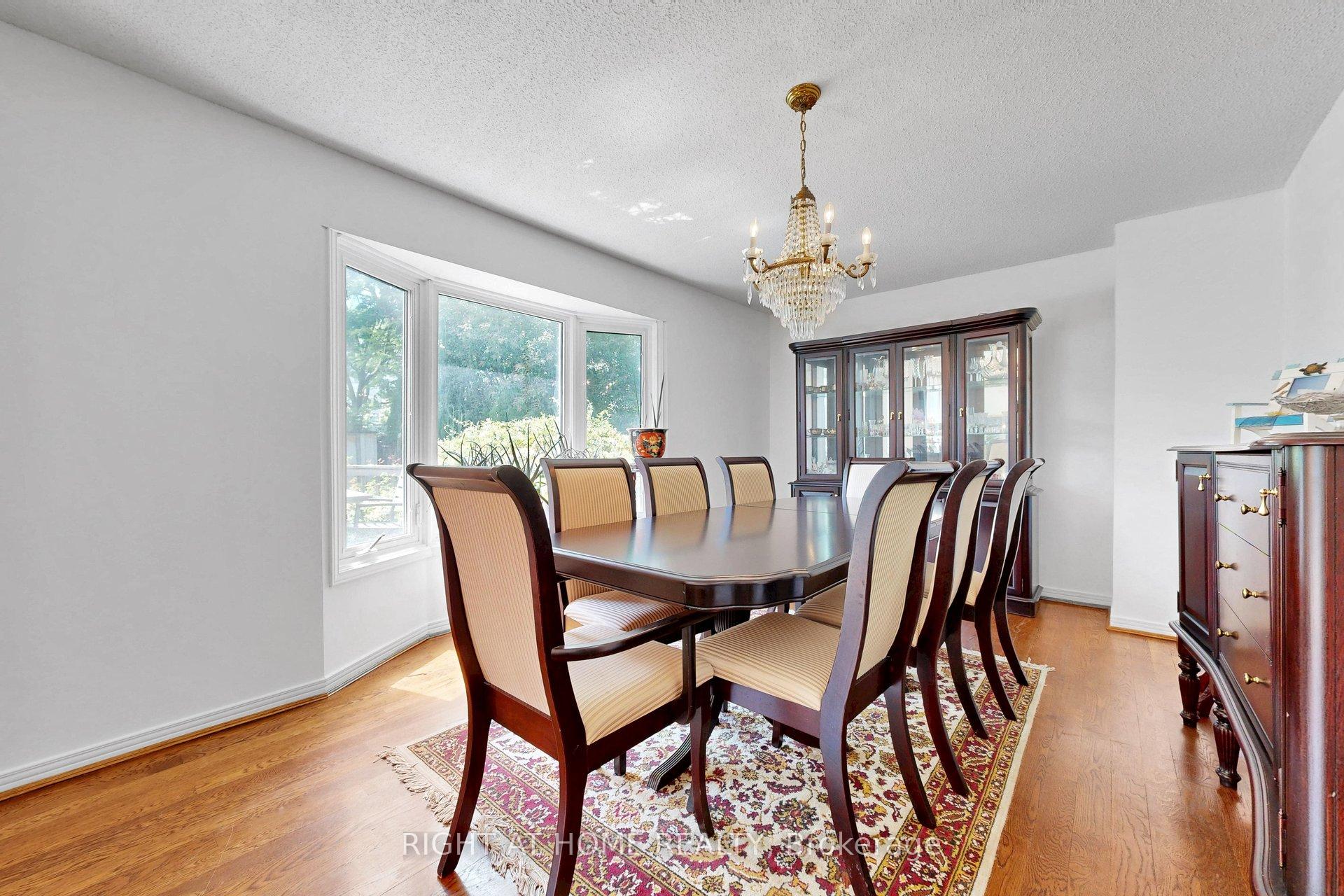 Photo 21 of 103 Heatherton Way, Vaughan, Crestwood-Springfarm-Yorkhill — HOMEH