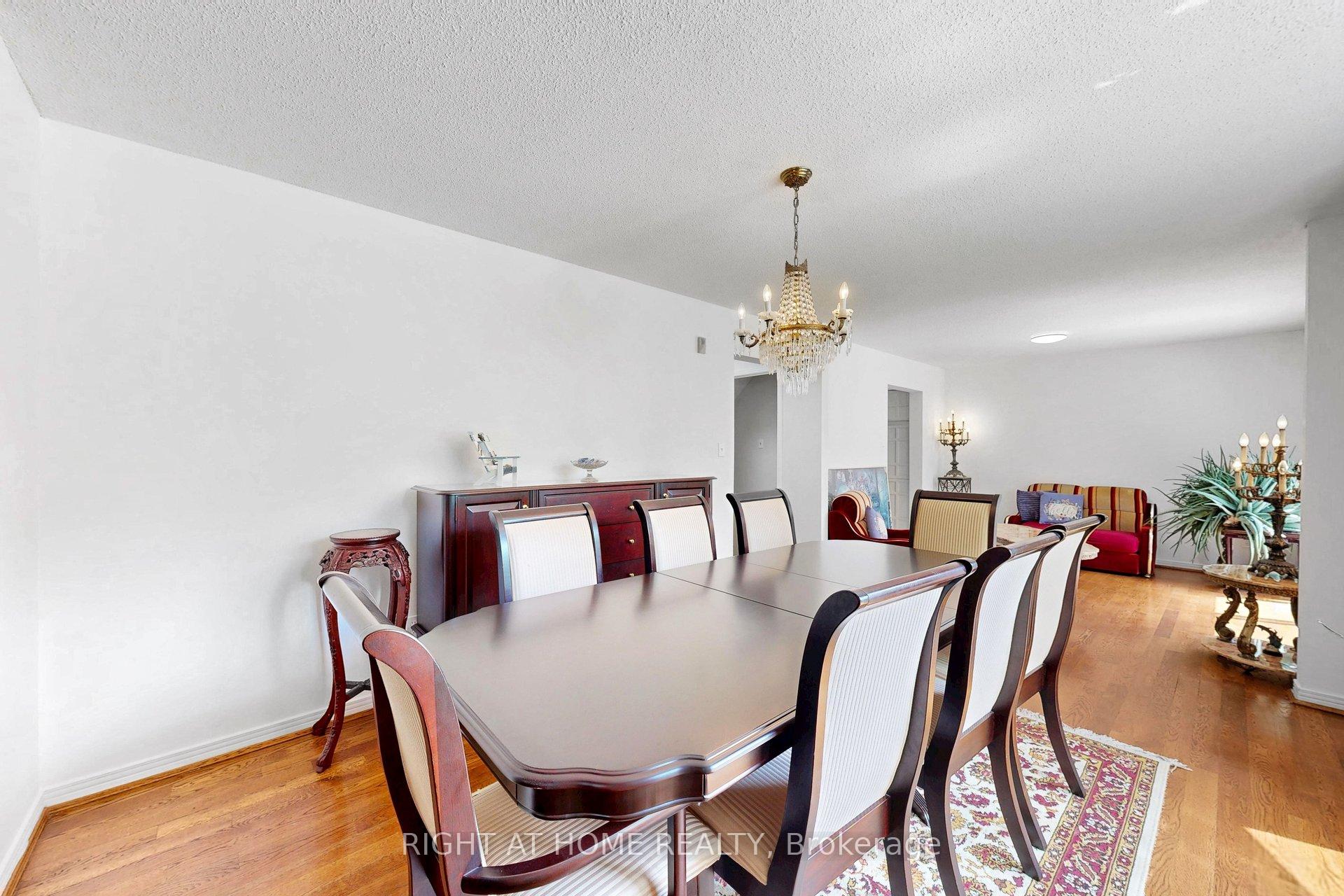 Photo 22 of 103 Heatherton Way, Vaughan, Crestwood-Springfarm-Yorkhill — HOMEH