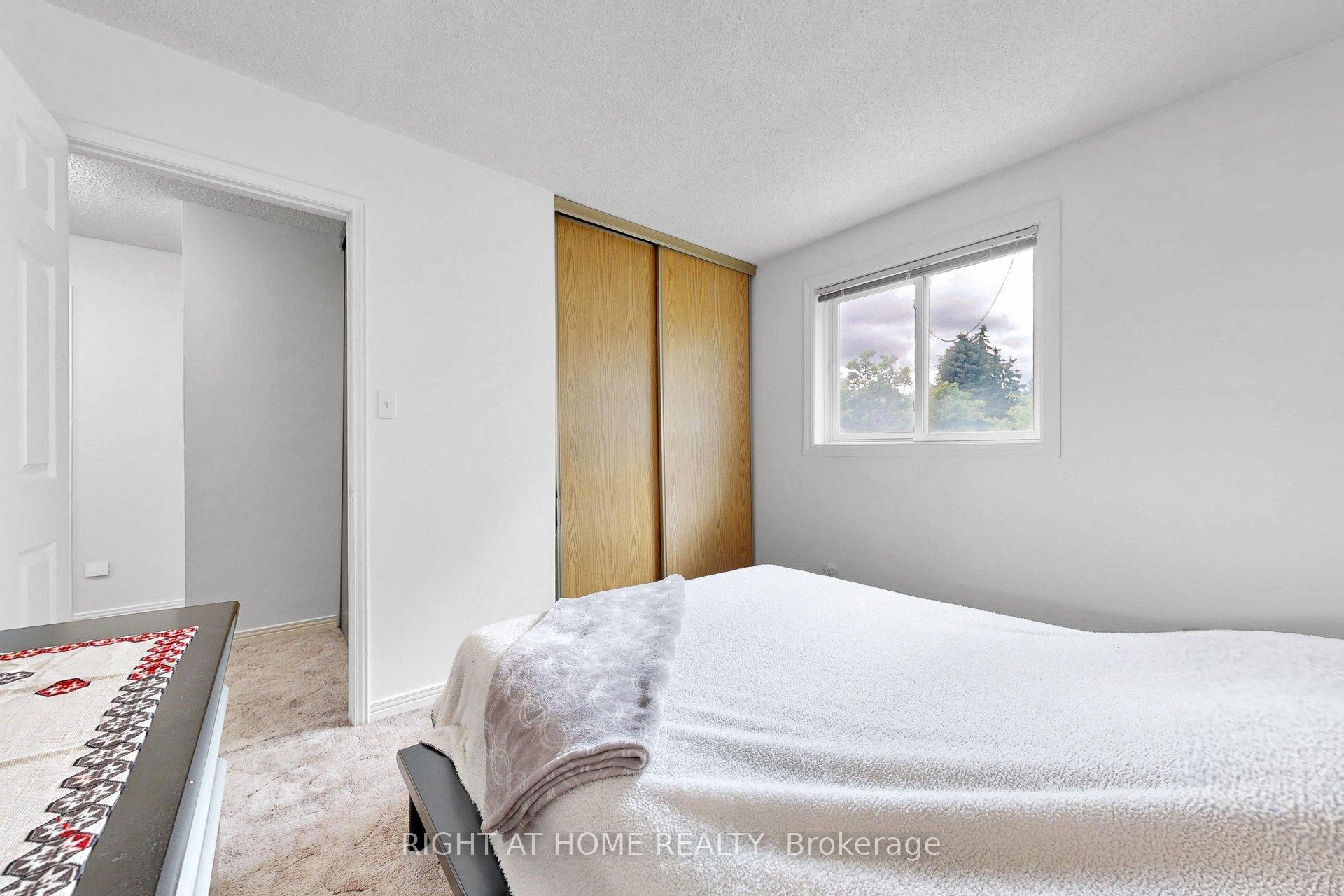 Photo 26 of 103 Heatherton Way, Vaughan, Crestwood-Springfarm-Yorkhill — HOMEH