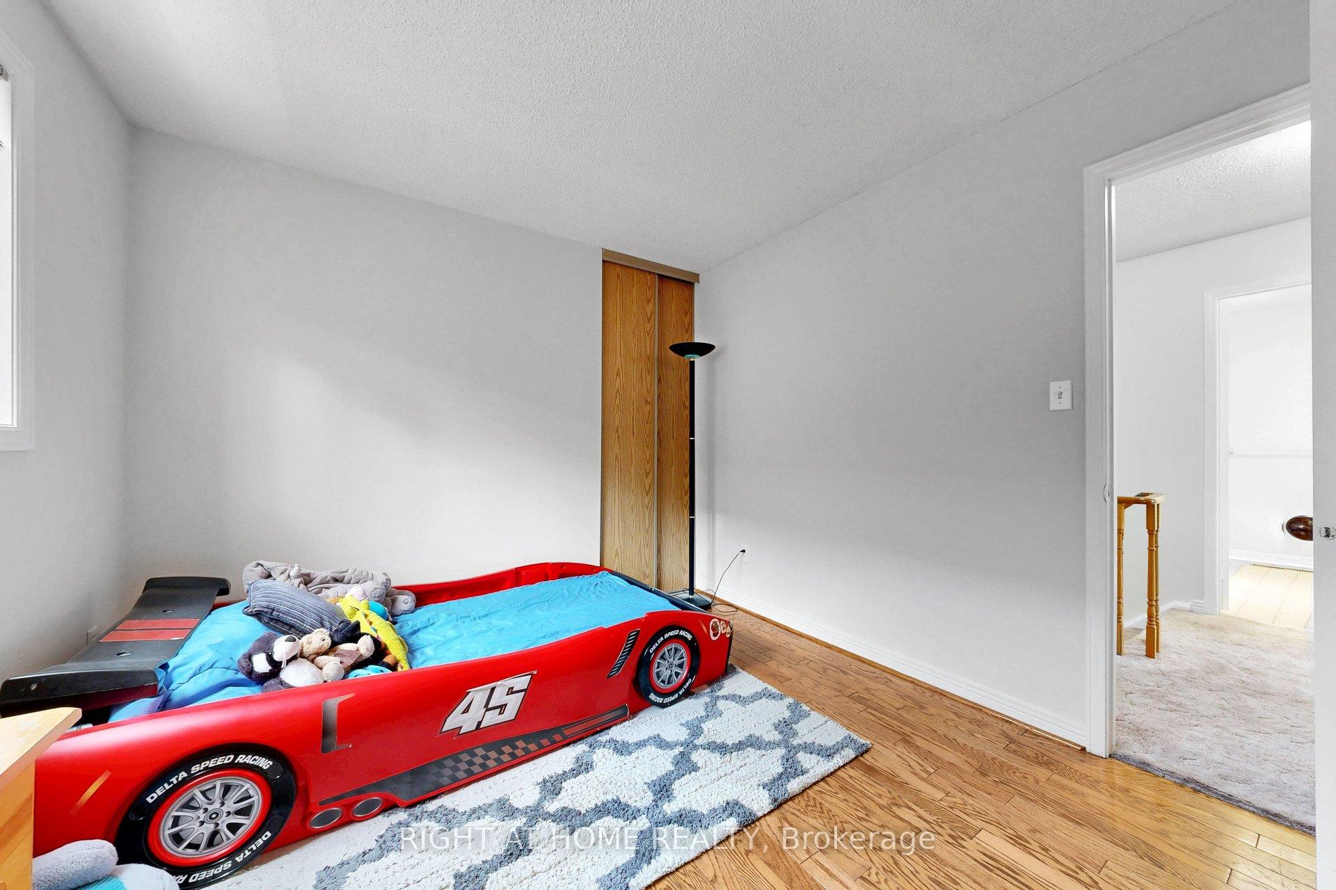 Photo 28 of 103 Heatherton Way, Vaughan, Crestwood-Springfarm-Yorkhill — HOMEH