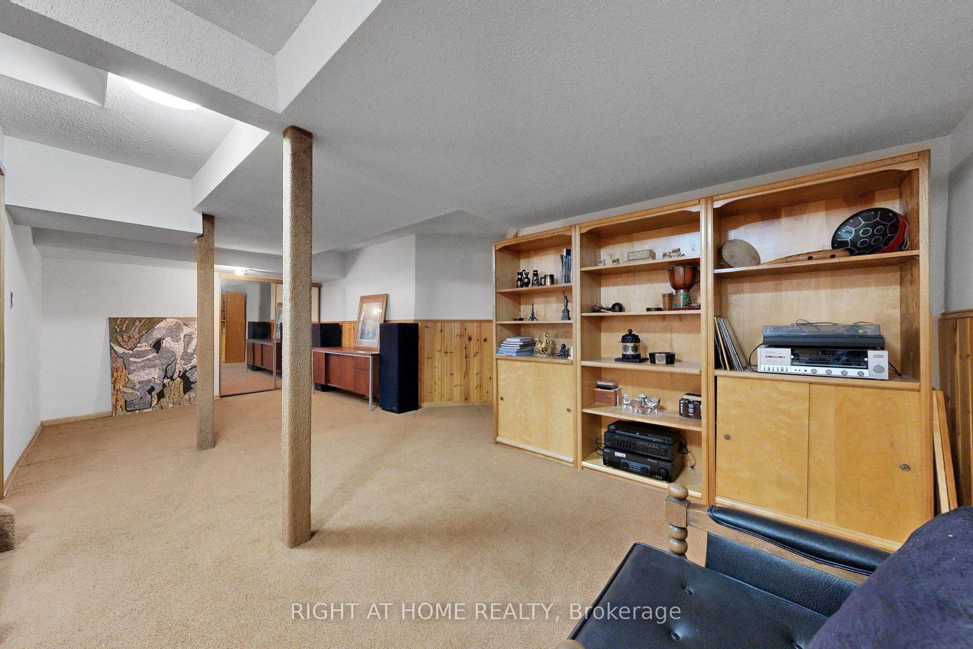 Photo 39 of 103 Heatherton Way, Vaughan, Crestwood-Springfarm-Yorkhill — HOMEH