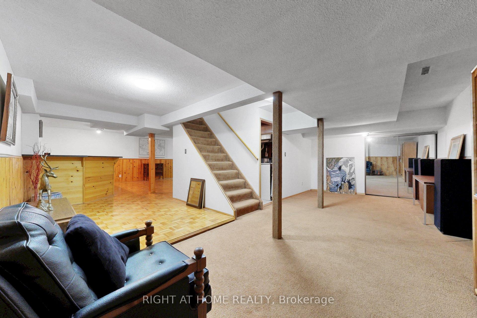 Photo 40 of 103 Heatherton Way, Vaughan, Crestwood-Springfarm-Yorkhill — HOMEH