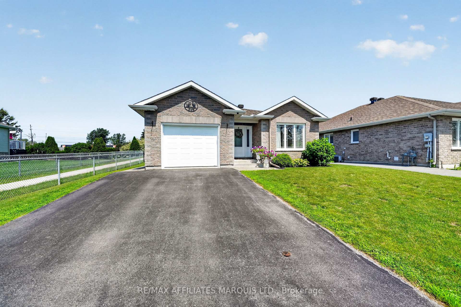 Photo 4 of 348 Glen Nora Drive, Cornwall, Cornwall — HOMEH