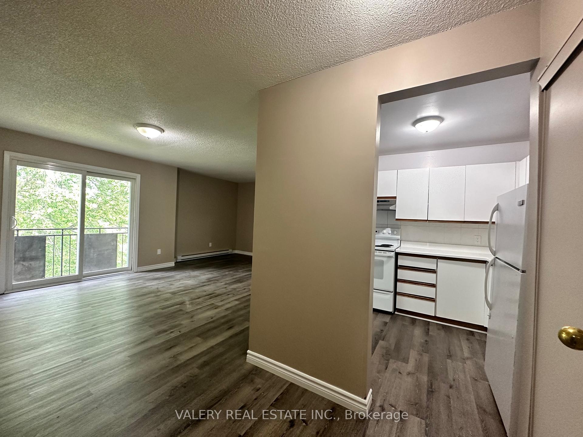 Photo 8 of Unit 1, 1 Lowndes Avenue, Georgina, Keswick South — HOMEH