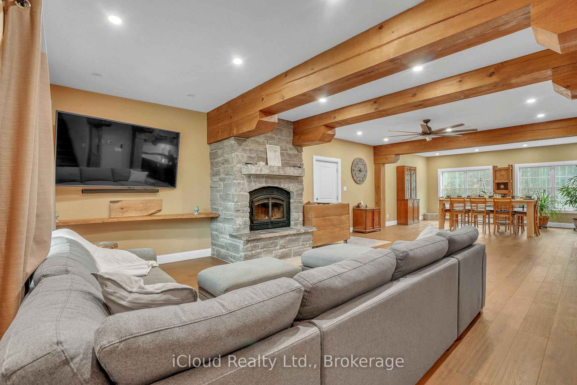 Photo 12 of 2091 Dwyer Road, Springwater, Rural Springwater — HOMEH