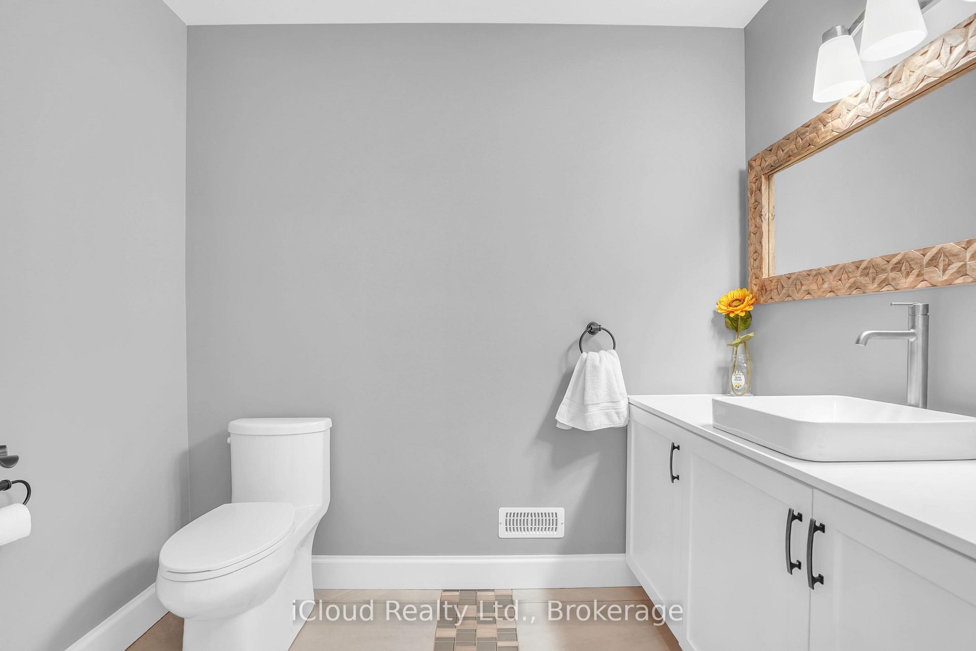 Photo 44 of 2091 Dwyer Road, Springwater, Rural Springwater — HOMEH
