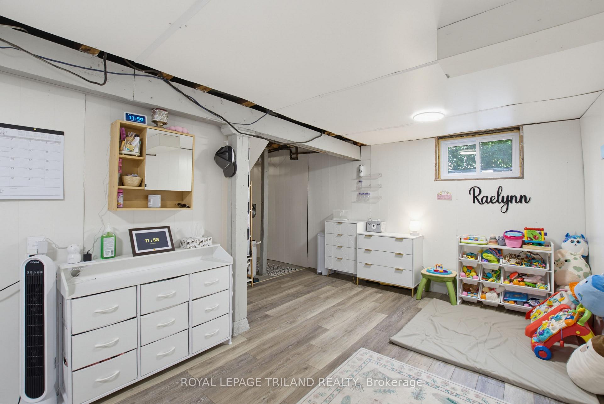 Photo 20 of 75 Connaught Avenue, London, East G — HOMEH