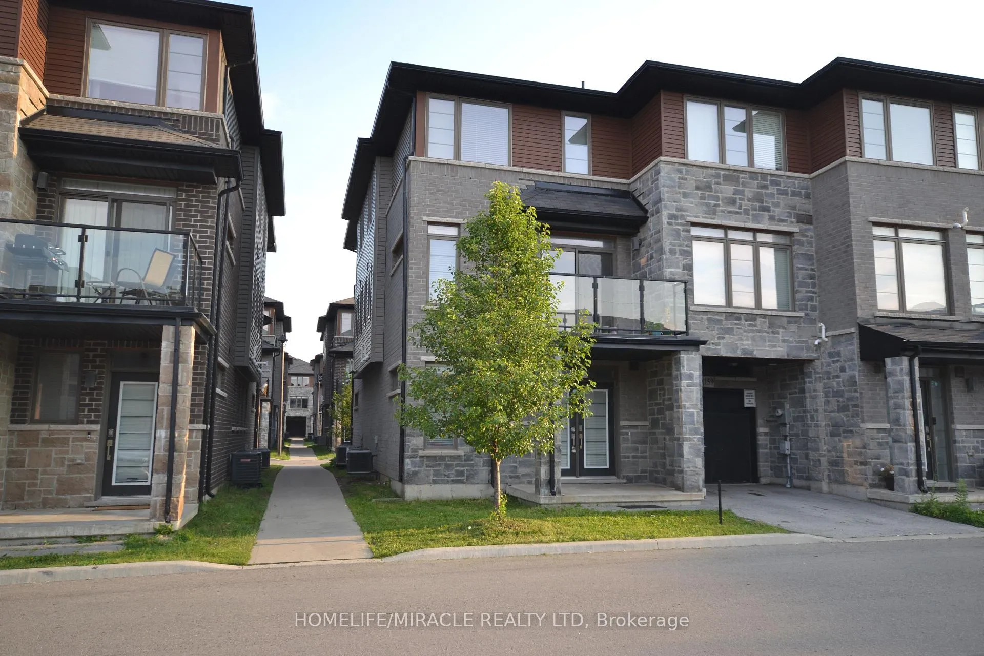 Photo 1 of Unit 159, 30 Times Square Boulevard, Hamilton, Stoney Creek — HOMEH