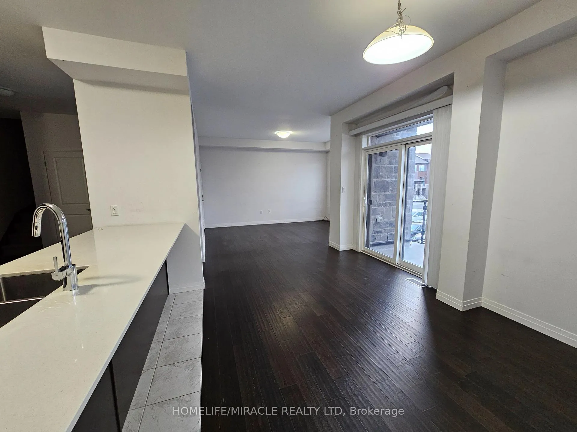 Photo 11 of Unit 159, 30 Times Square Boulevard, Hamilton, Stoney Creek — HOMEH