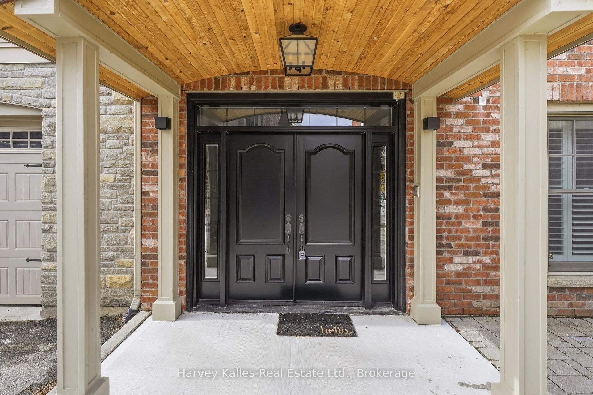 Photo 2 of Unit 7, 4 Bridge Street, Prince Edward County, Picton — HOMEH