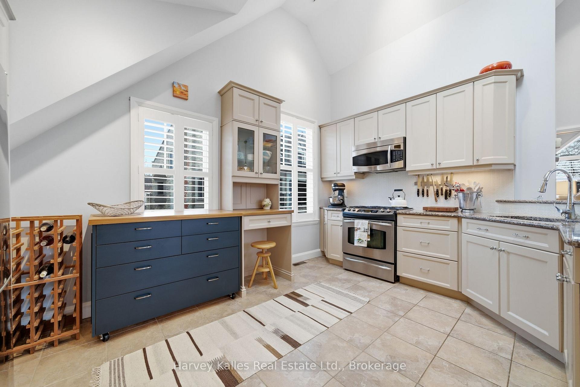 Photo 22 of Unit 7, 4 Bridge Street, Prince Edward County, Picton — HOMEH