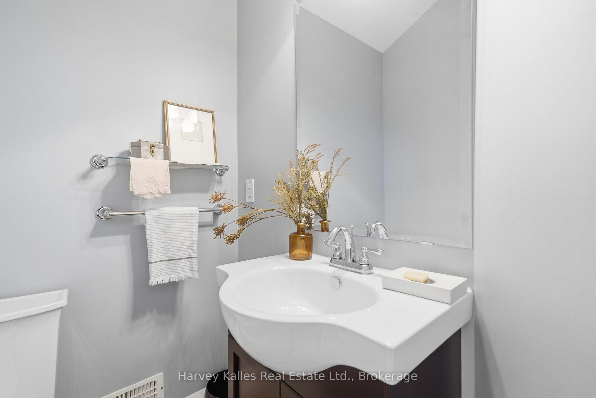Photo 24 of Unit 7, 4 Bridge Street, Prince Edward County, Picton — HOMEH