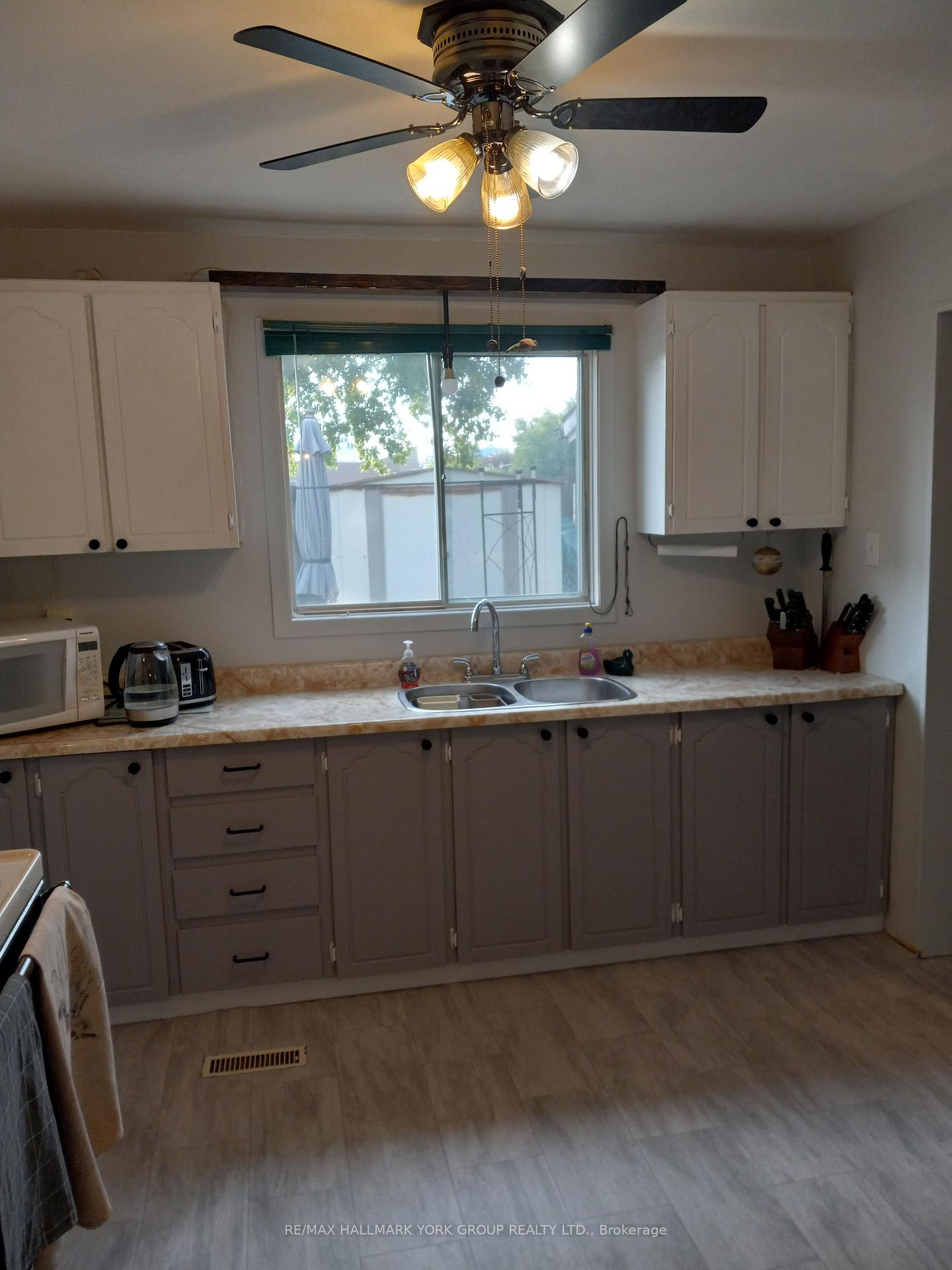 Photo 7 of 152 Beech Street, Brampton, Brampton North — HOMEH