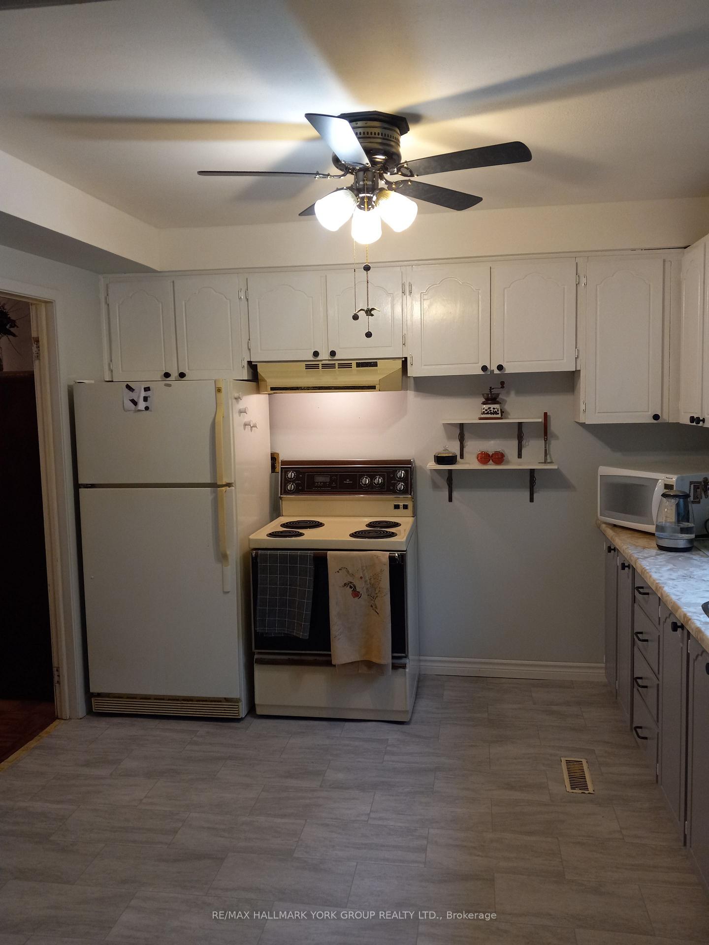 Photo 8 of 152 Beech Street, Brampton, Brampton North — HOMEH
