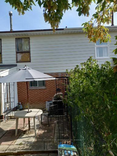 Photo 14 of 152 Beech Street, Brampton, Brampton North — HOMEH
