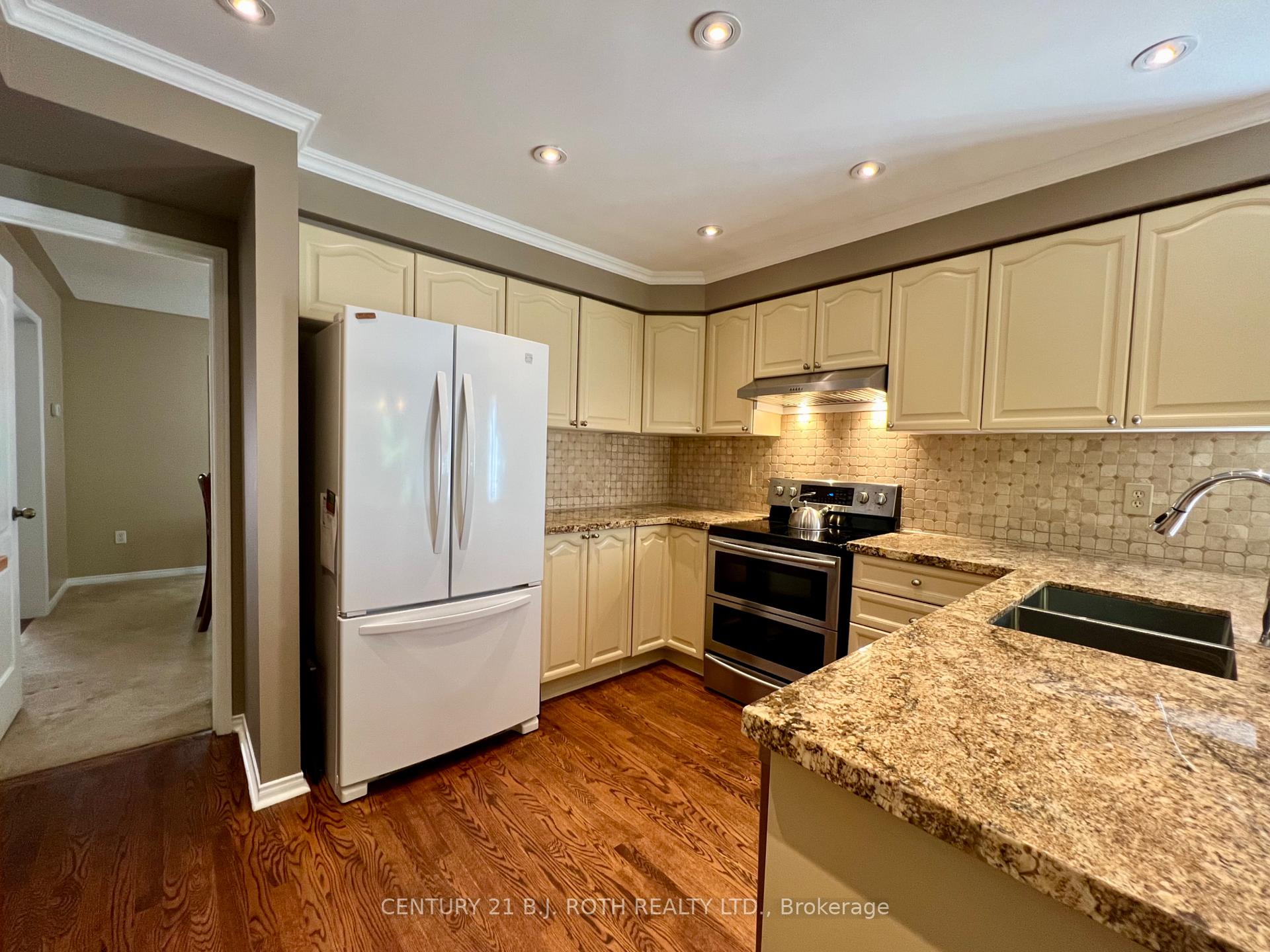 Photo 22 of 47 Looker Drive, Barrie, Holly — HOMEH