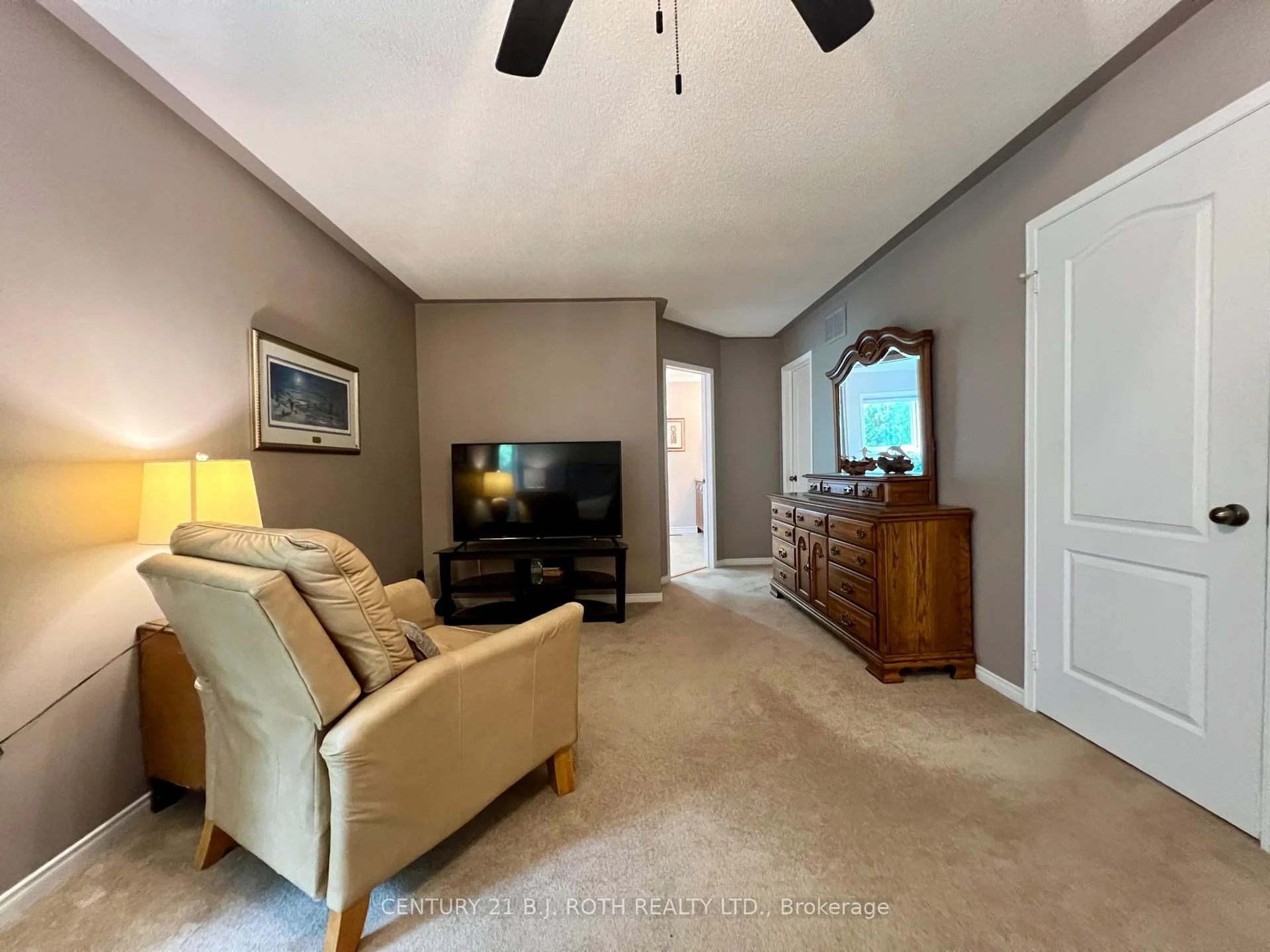 Photo 43 of 47 Looker Drive, Barrie, Holly — HOMEH