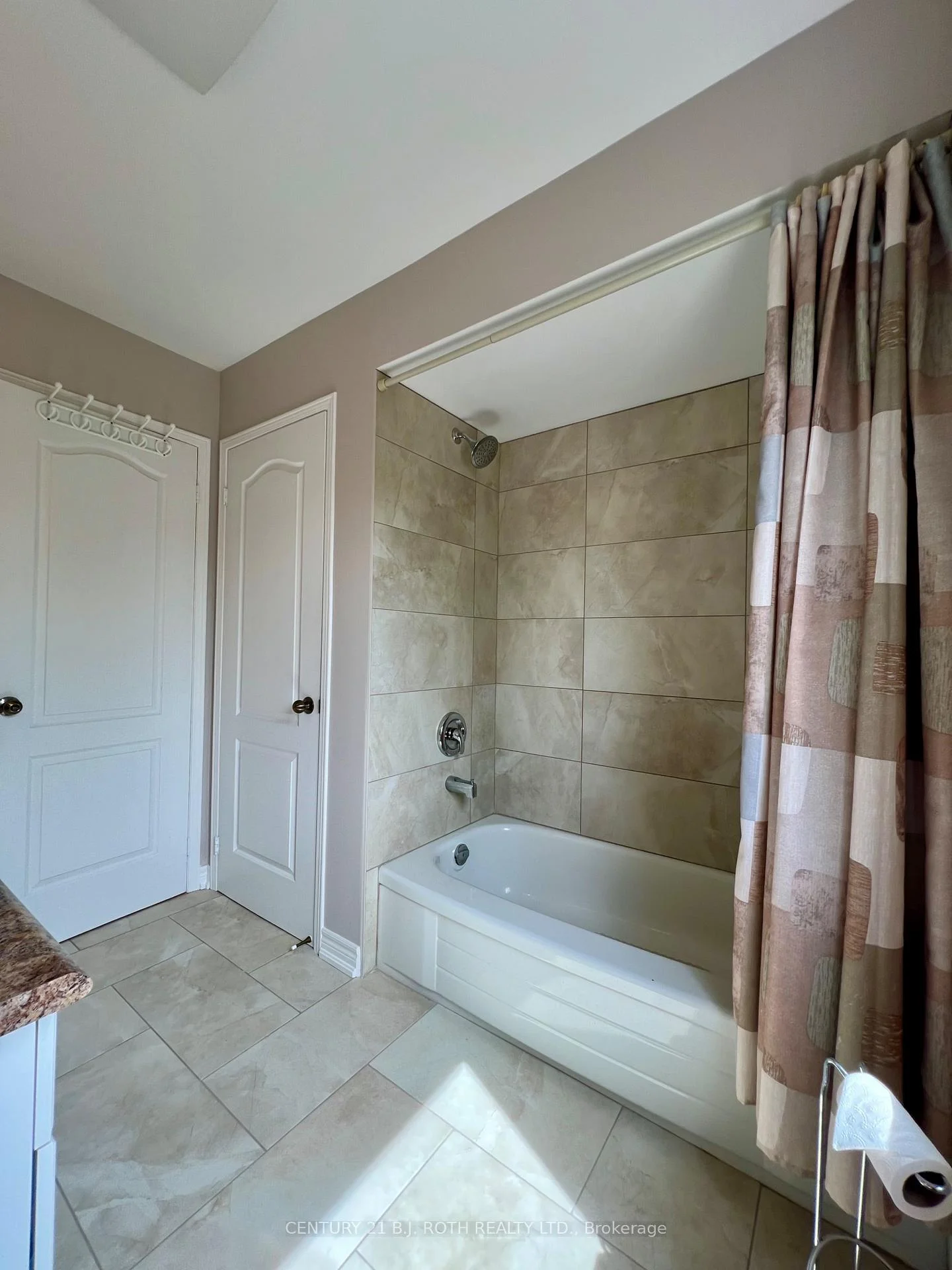 Photo 70 of 47 Looker Drive, Barrie, Holly — HOMEH