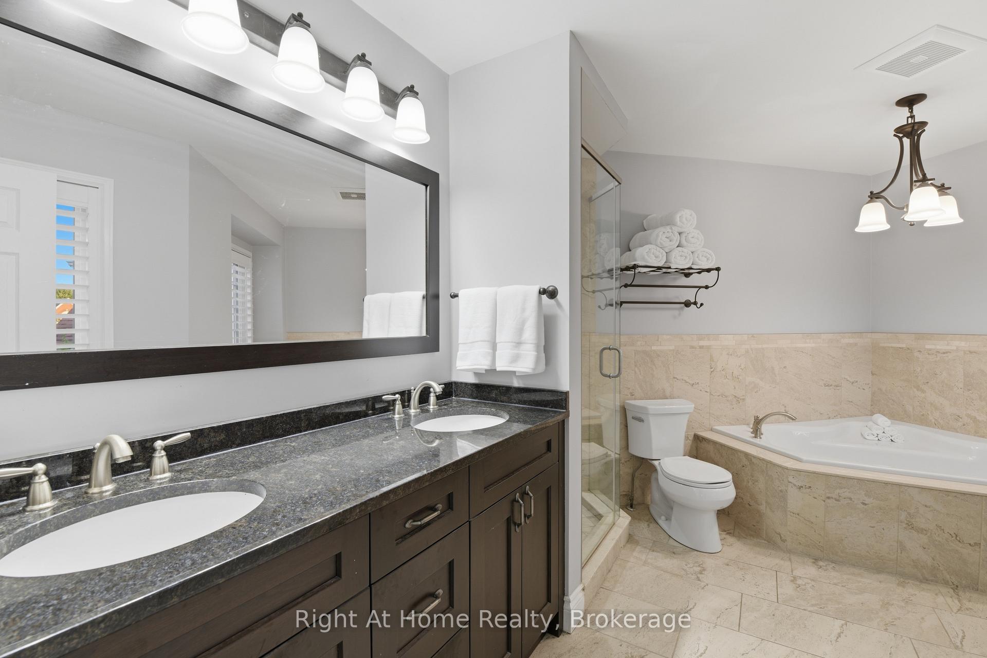 Photo 28 of 57 Lauchlin Crescent, Halton Hills, Georgetown — HOMEH