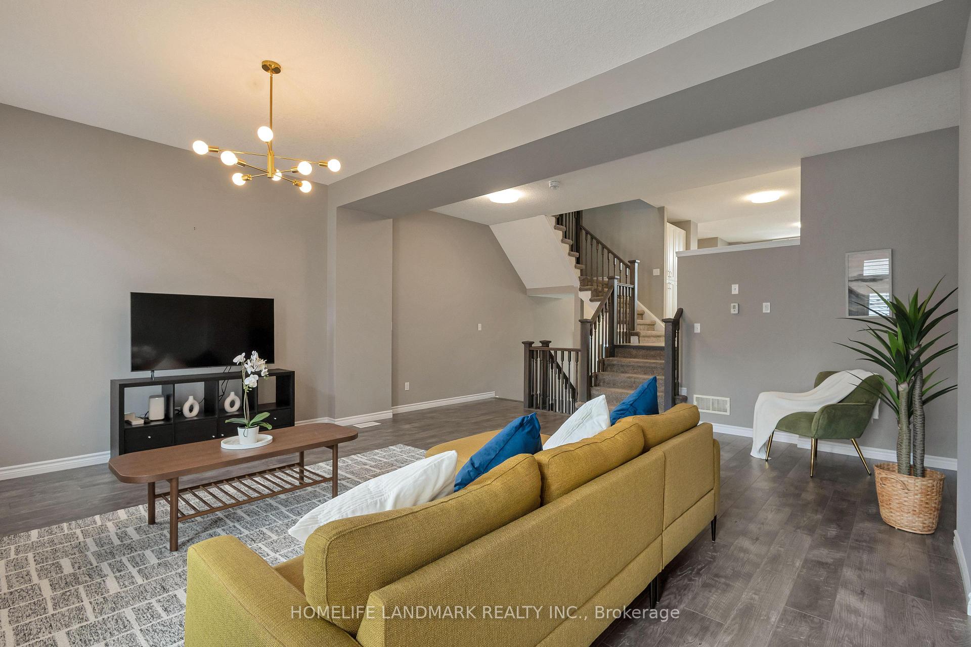 Photo 7 of 256 Falconridge Drive, Kitchener — HOMEH