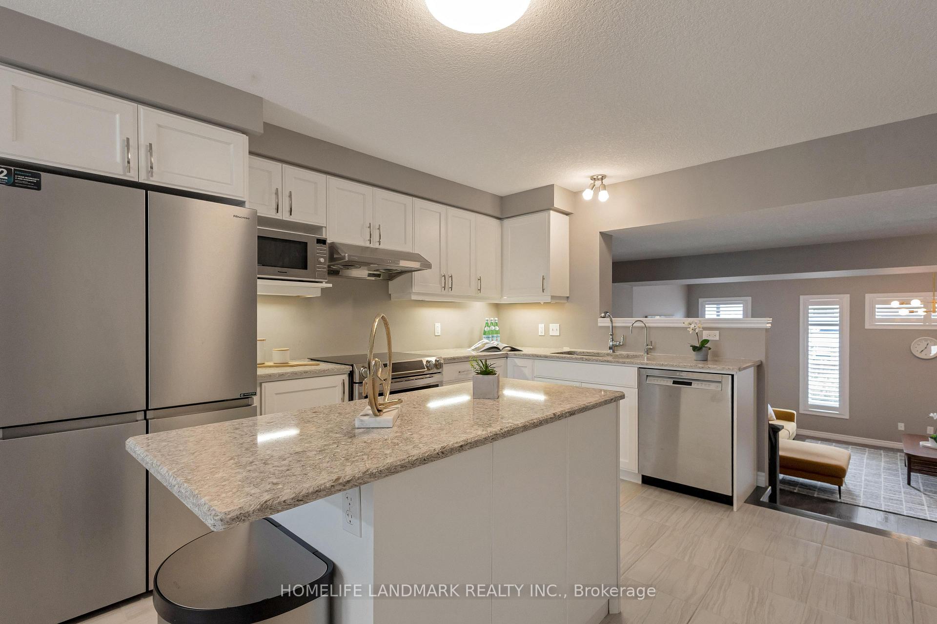 Photo 10 of 256 Falconridge Drive, Kitchener — HOMEH