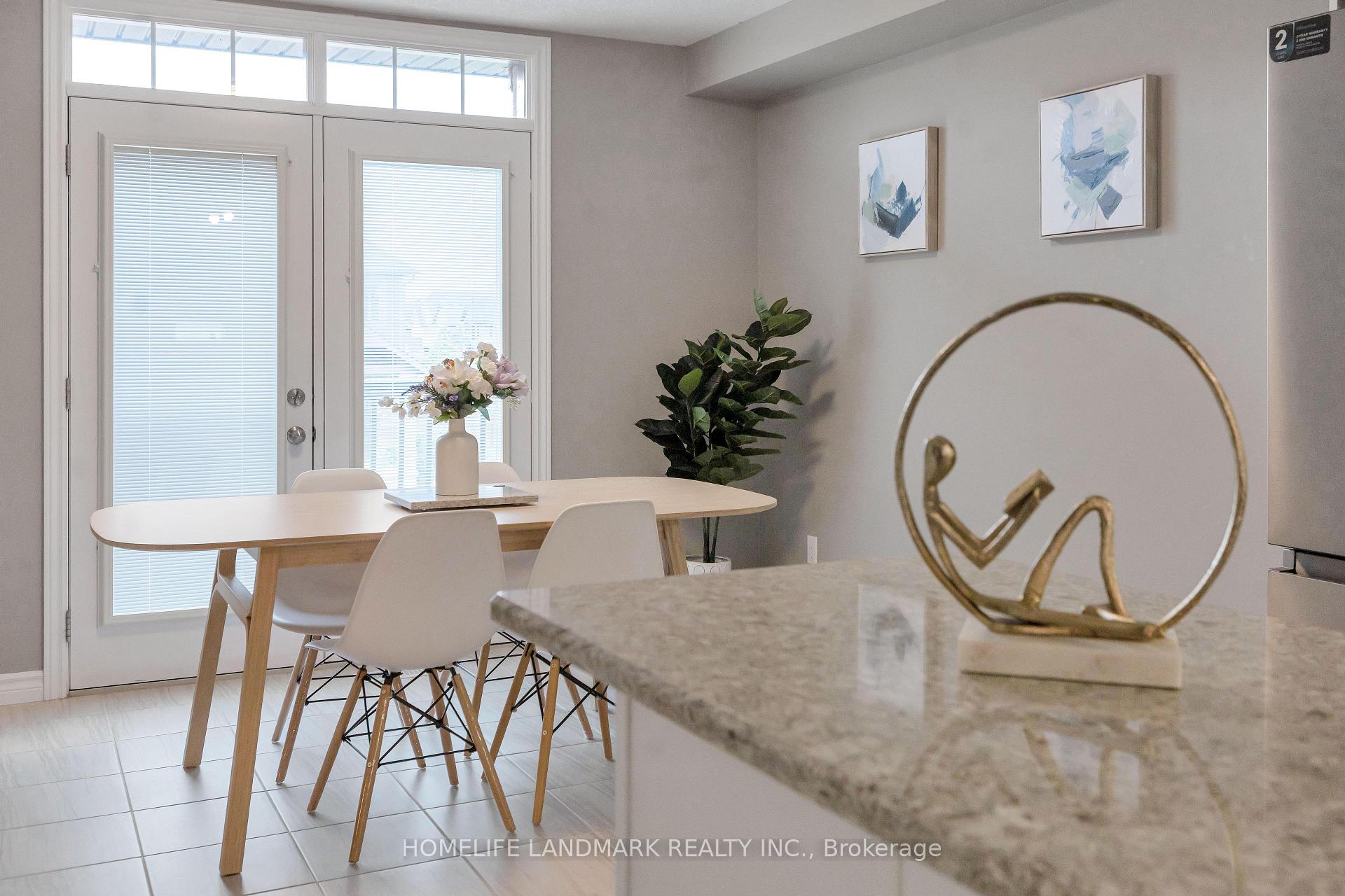 Photo 11 of 256 Falconridge Drive, Kitchener — HOMEH