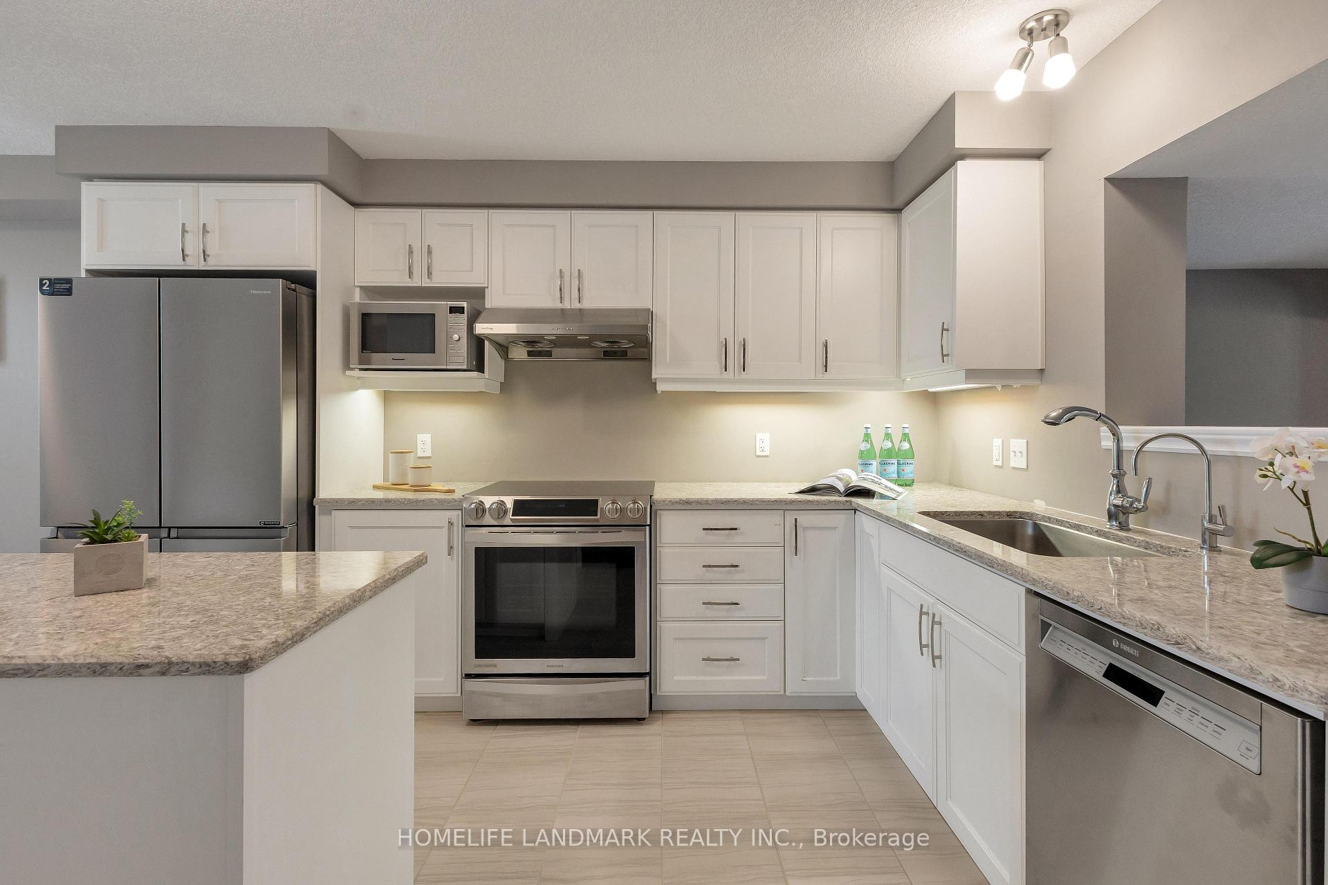 Photo 12 of 256 Falconridge Drive, Kitchener — HOMEH