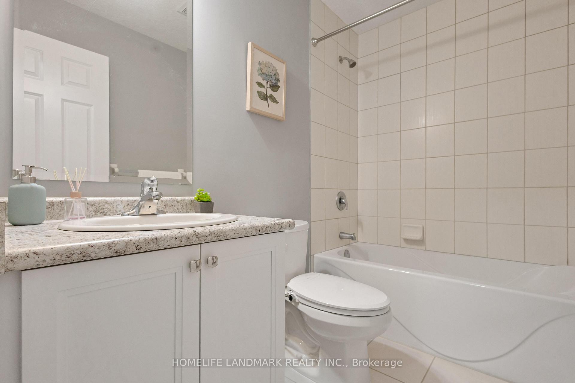 Photo 23 of 256 Falconridge Drive, Kitchener — HOMEH