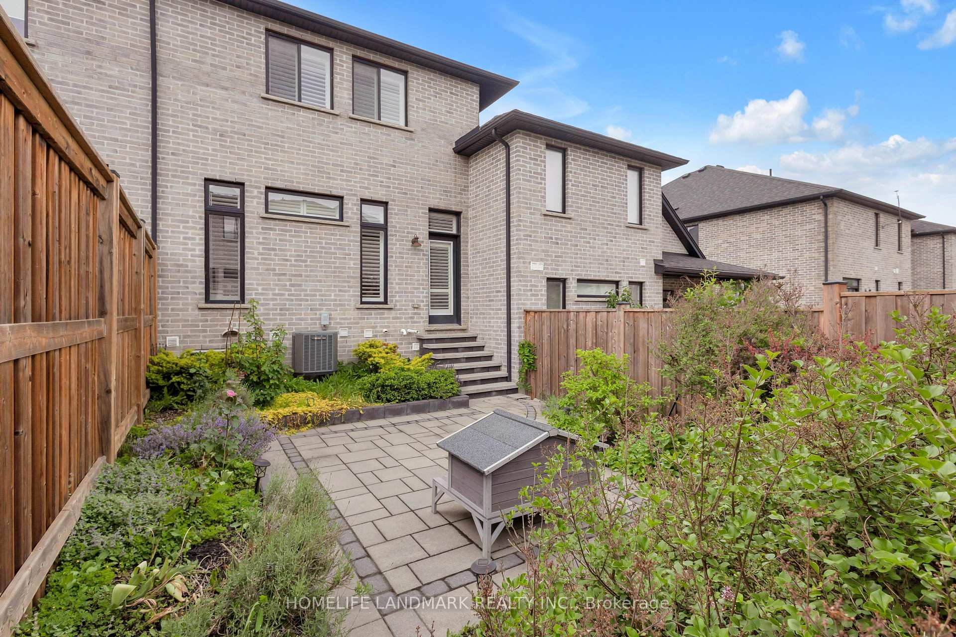 Photo 30 of 256 Falconridge Drive, Kitchener — HOMEH