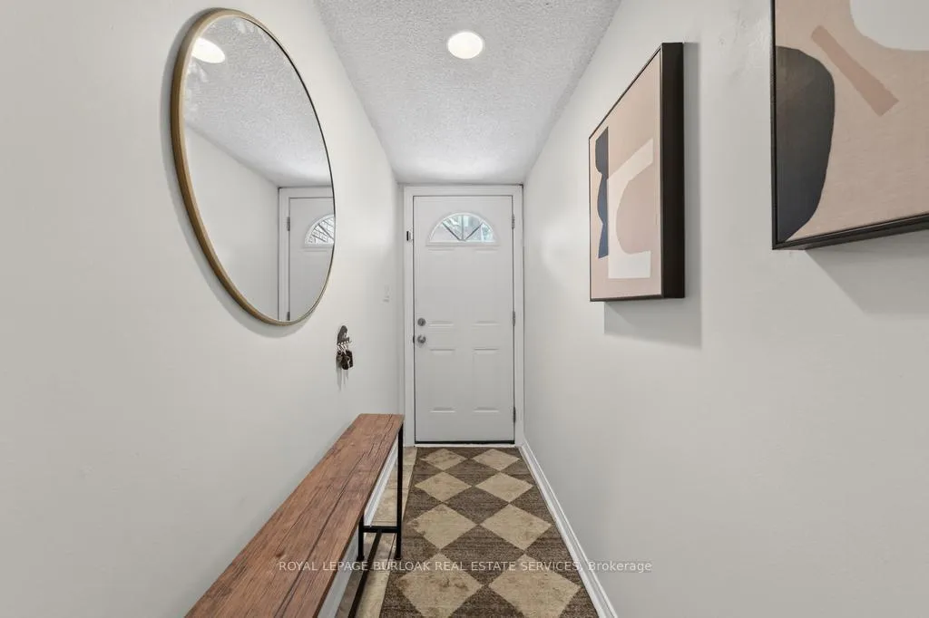 Photo 3 of Unit 702, 895 Maple Avenue, Burlington, Brant — HOMEH