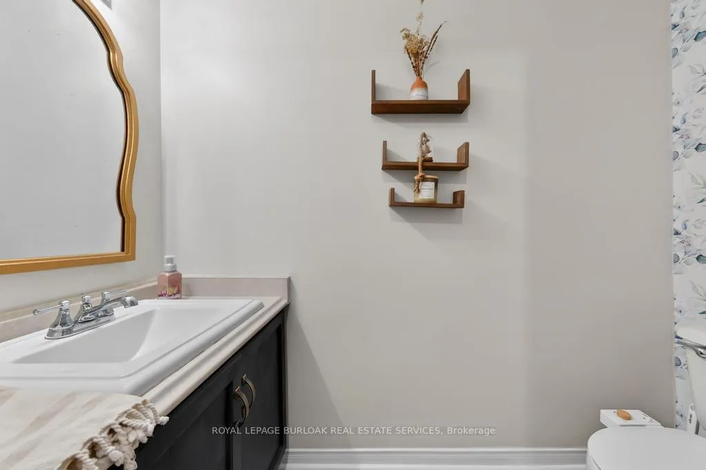 Photo 7 of Unit 702, 895 Maple Avenue, Burlington, Brant — HOMEH