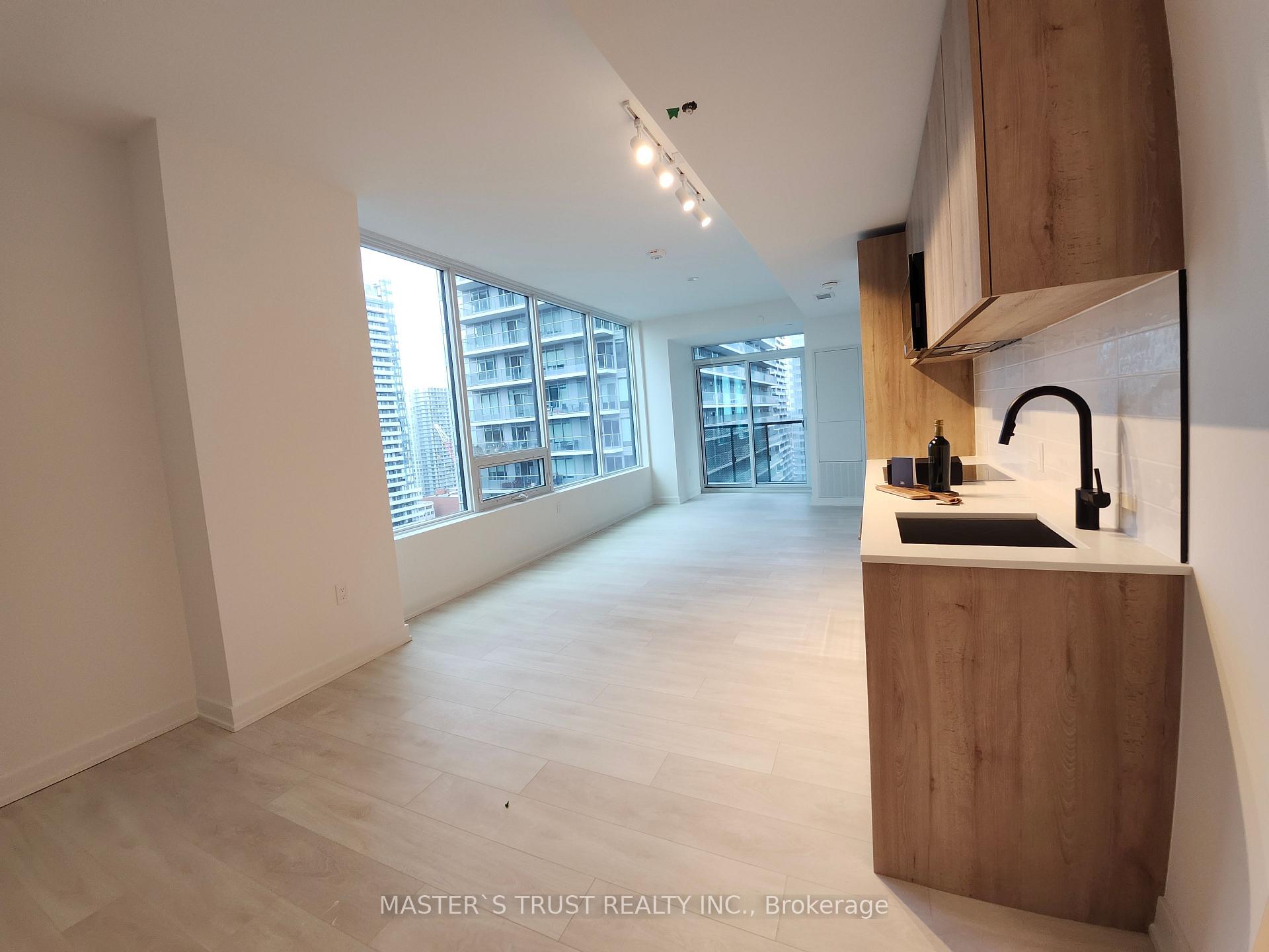 Photo 7 of Unit 2702, 117 Broadway Avenue, Toronto, Mount Pleasant West — HOMEH