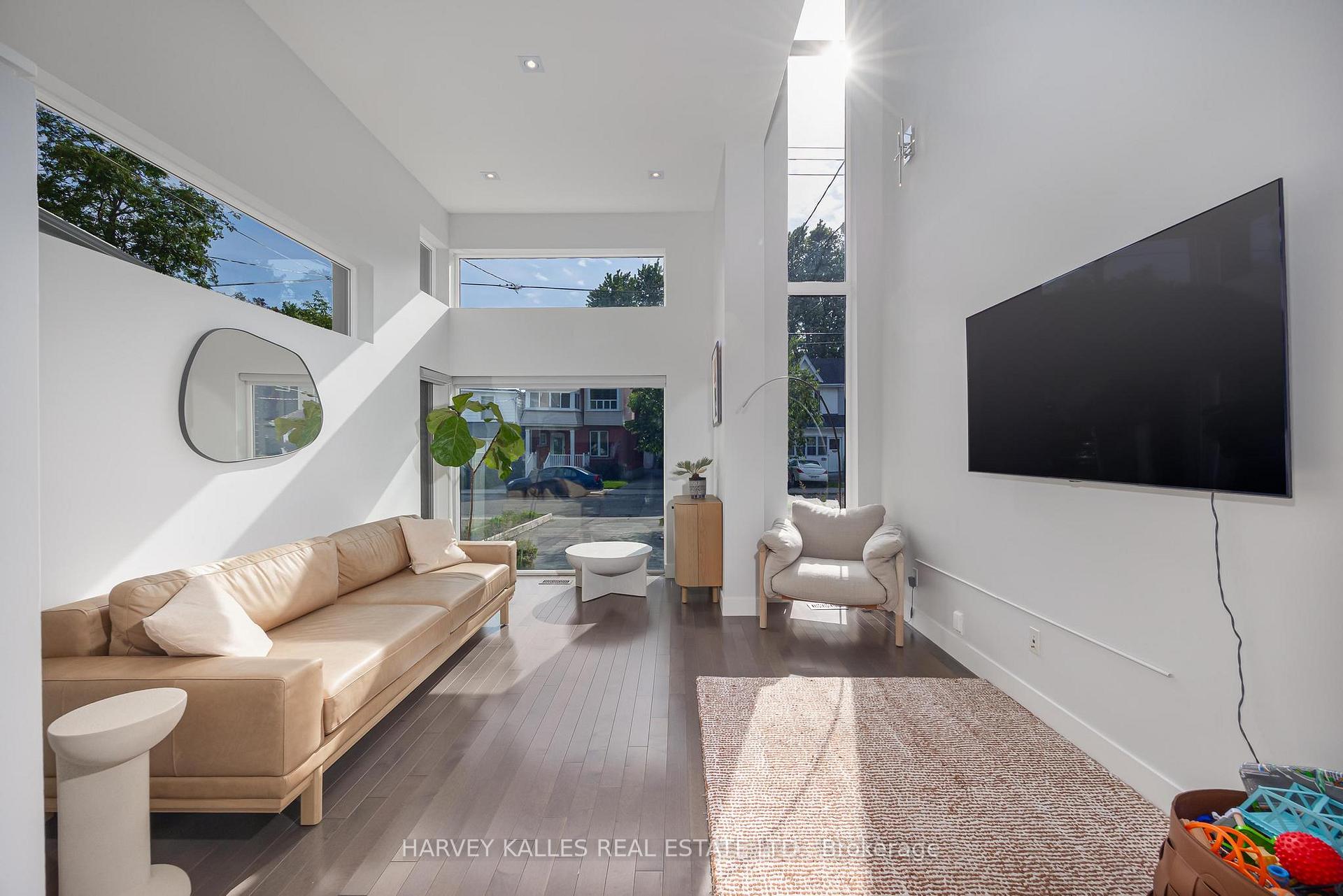 Photo 12 of 235 Cedarvale Avenue, Toronto, Woodbine-Lumsden — HOMEH
