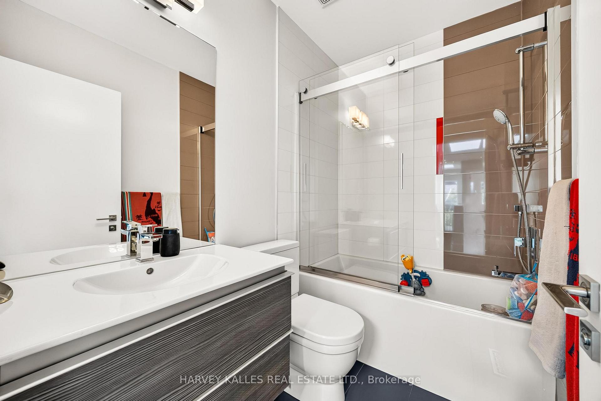 Photo 37 of 235 Cedarvale Avenue, Toronto, Woodbine-Lumsden — HOMEH