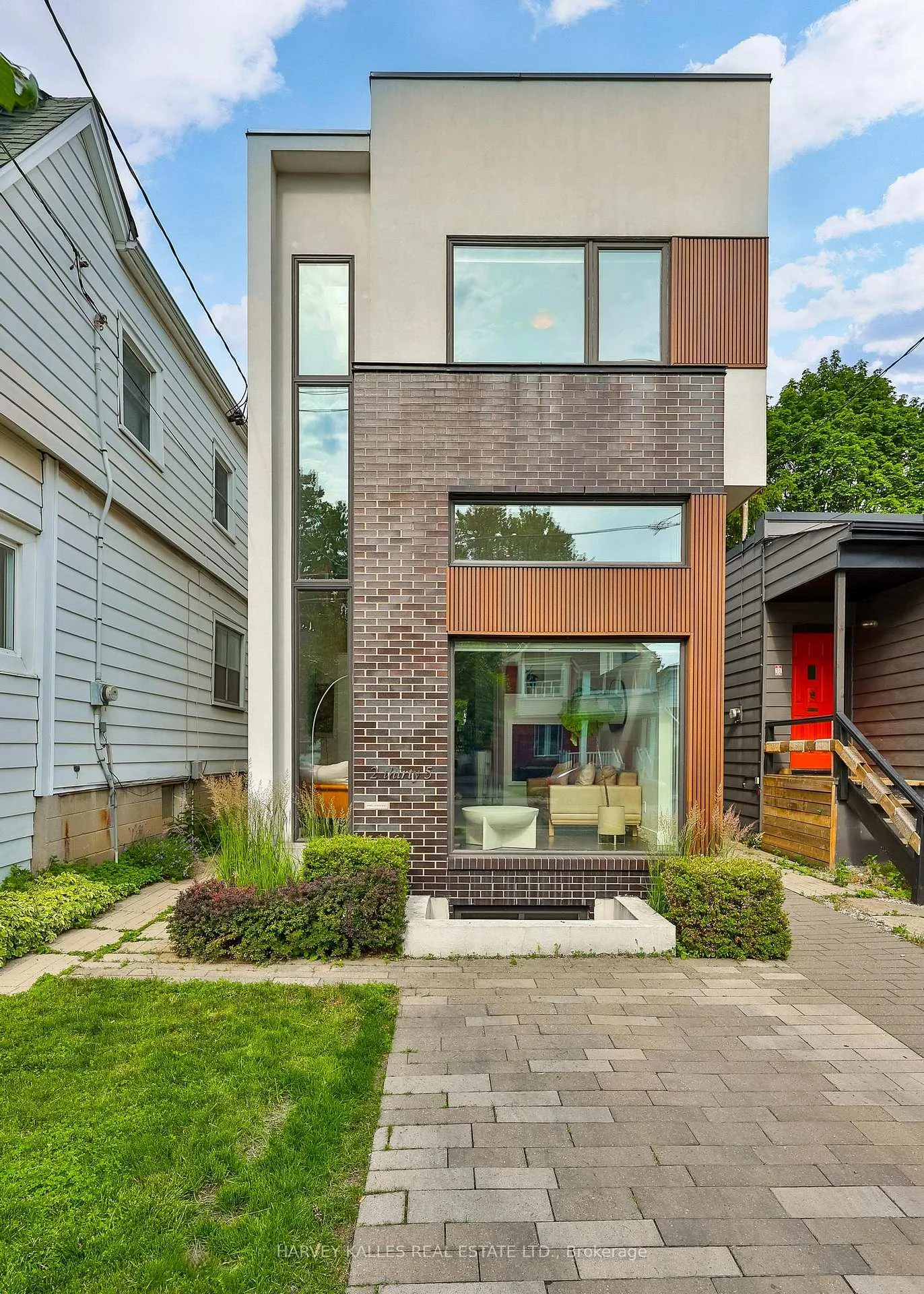 Photo 2 of 235 Cedarvale Avenue, Toronto, Woodbine-Lumsden — HOMEH