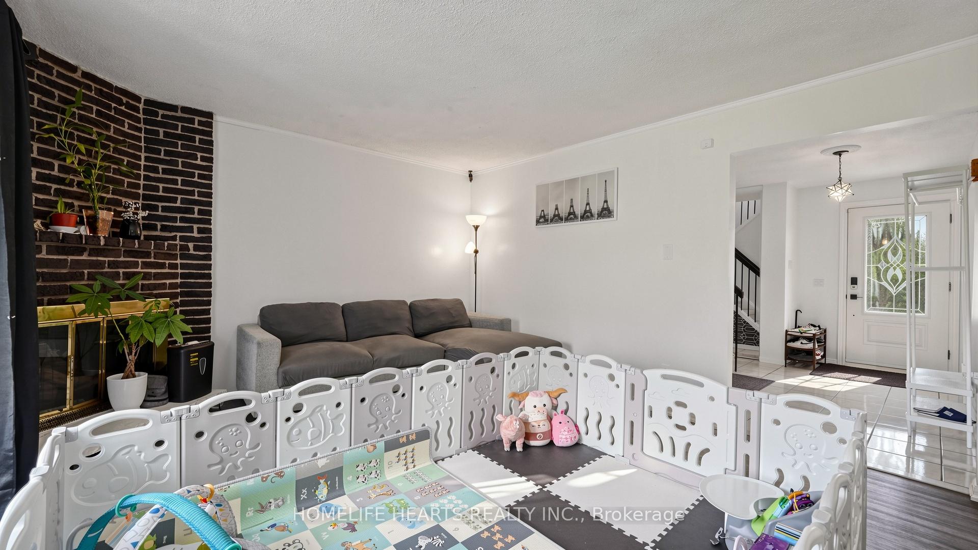 Photo 18 of 242 Braymore Boulevard, Scarborough, Rouge — HOMEH