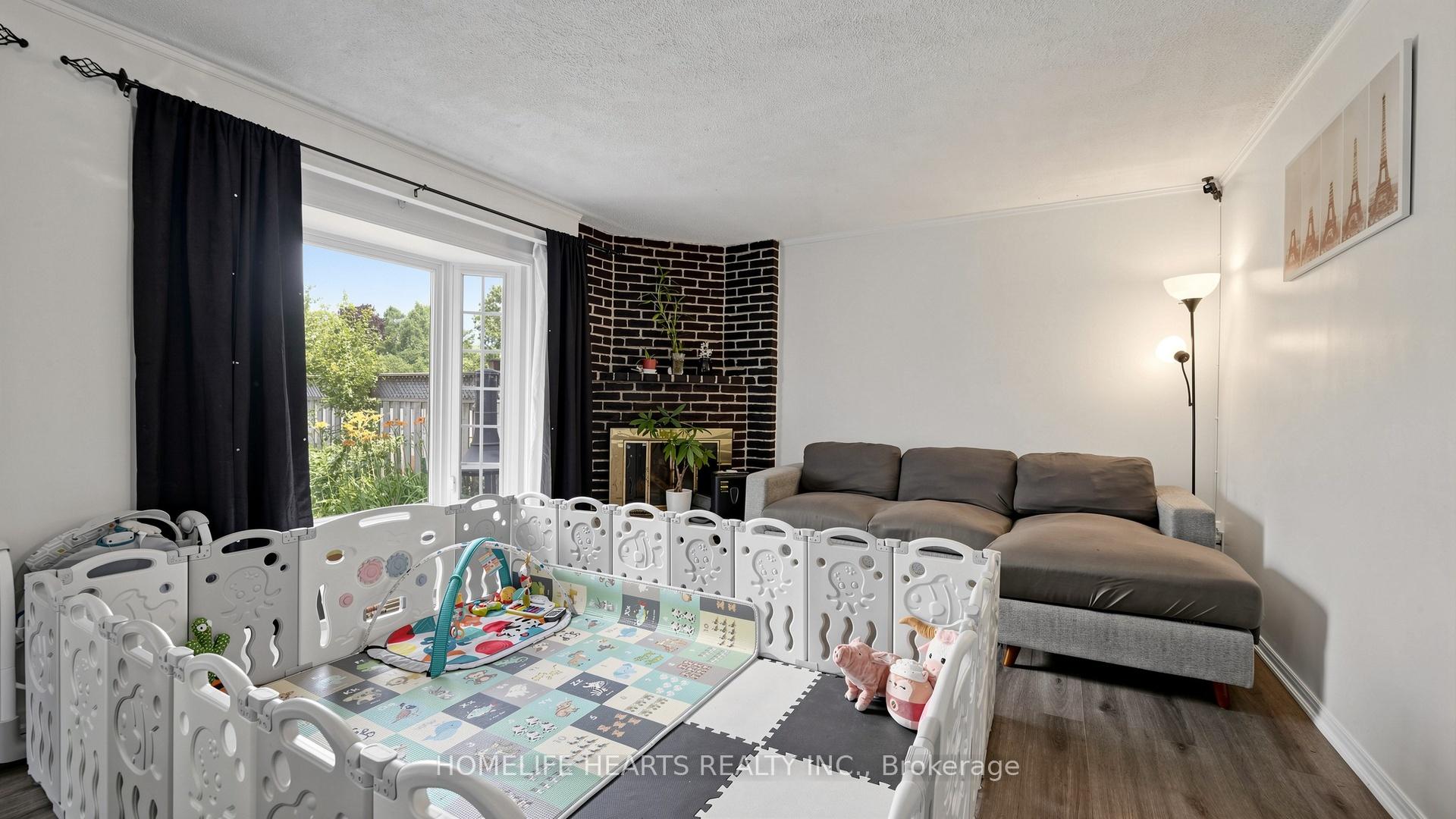 Photo 19 of 242 Braymore Boulevard, Scarborough, Rouge — HOMEH