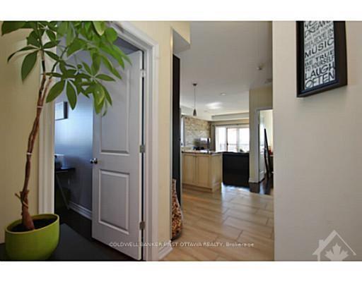 Photo 4 of Unit 401, 14 Norice Street, Ottawa, Meadowlands/Crestview — HOMEH