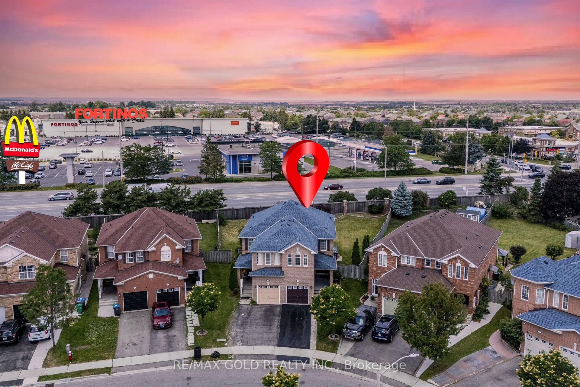 Photo 4 of 76 Secord Crescent, Brampton, Fletcher's Meadow — HOMEH